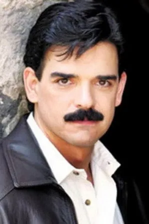 José Llamas