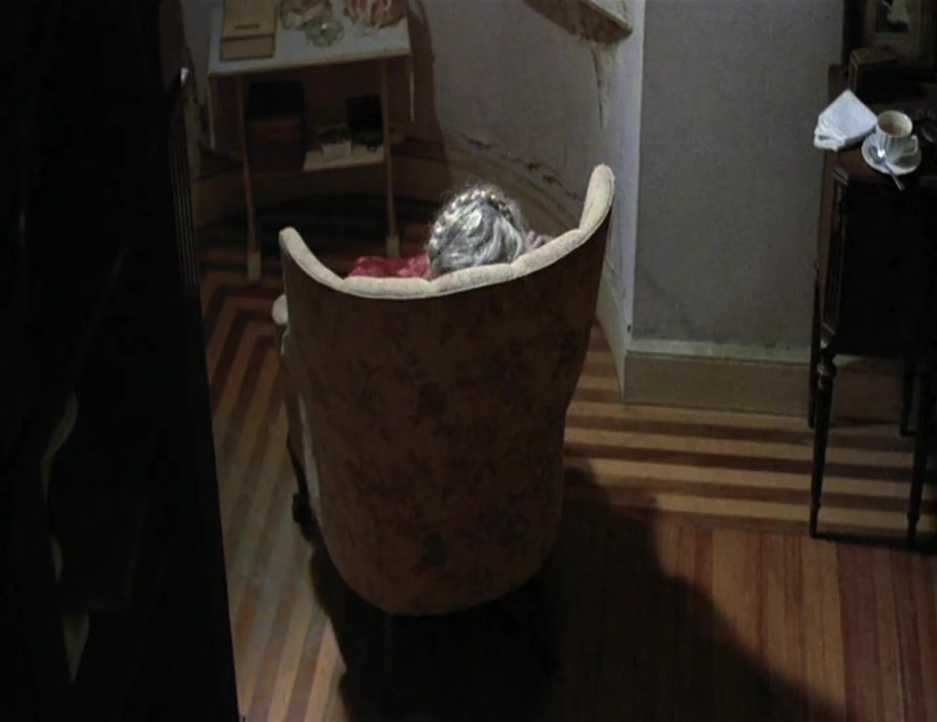 Don't Go in the House scene still 1