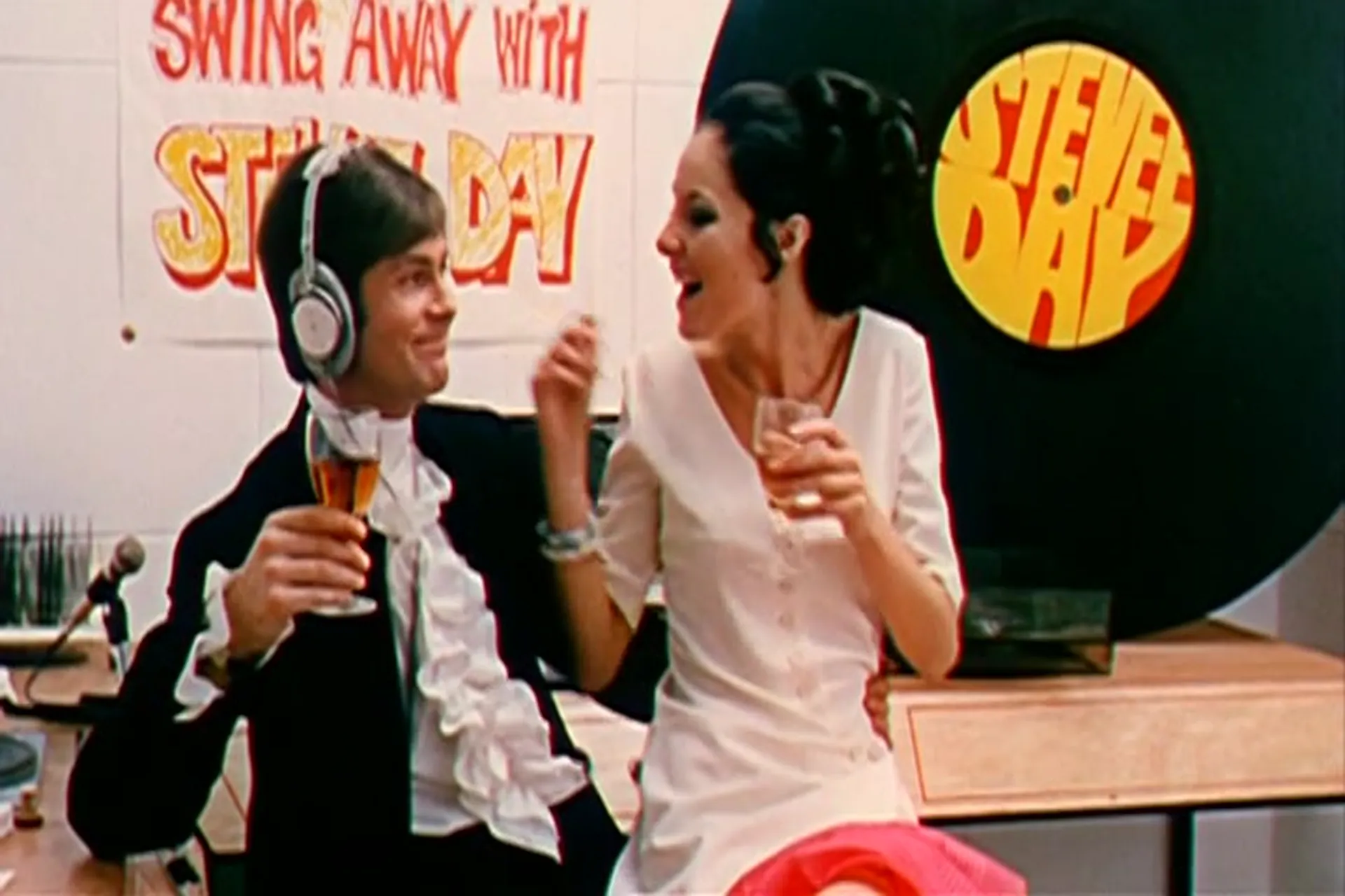 Loving Feeling scene still 3