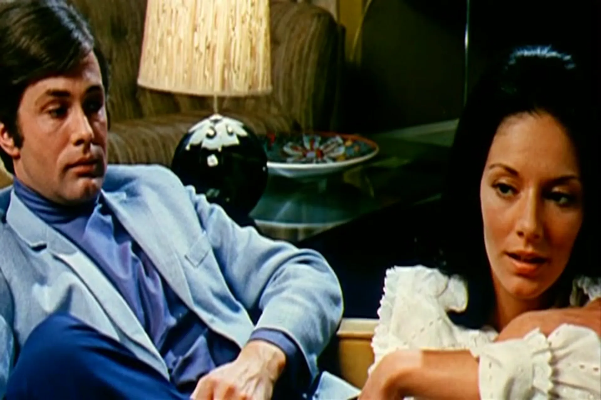 Loving Feeling scene still 6