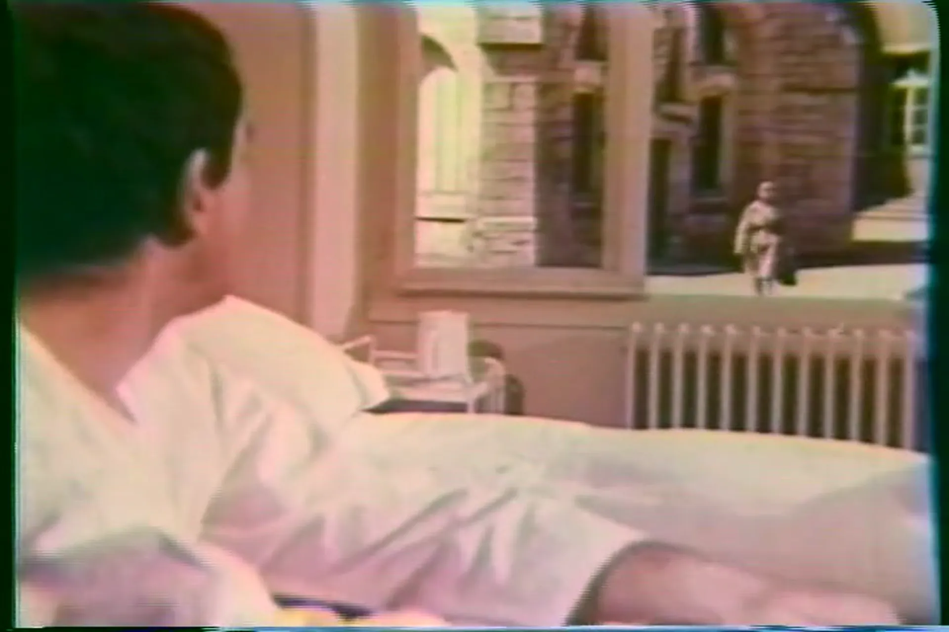 Love on a Pillow scene still 1