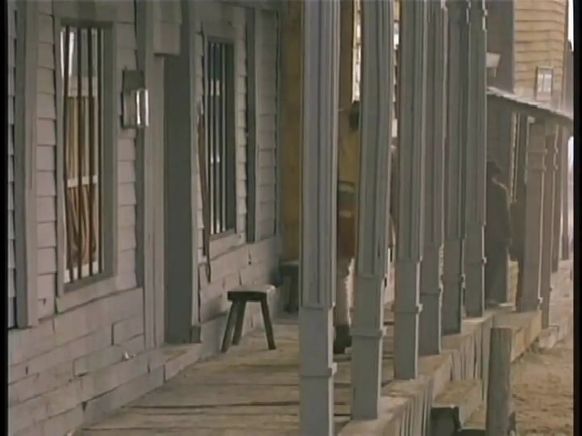 Alive or Preferably Dead scene still 3