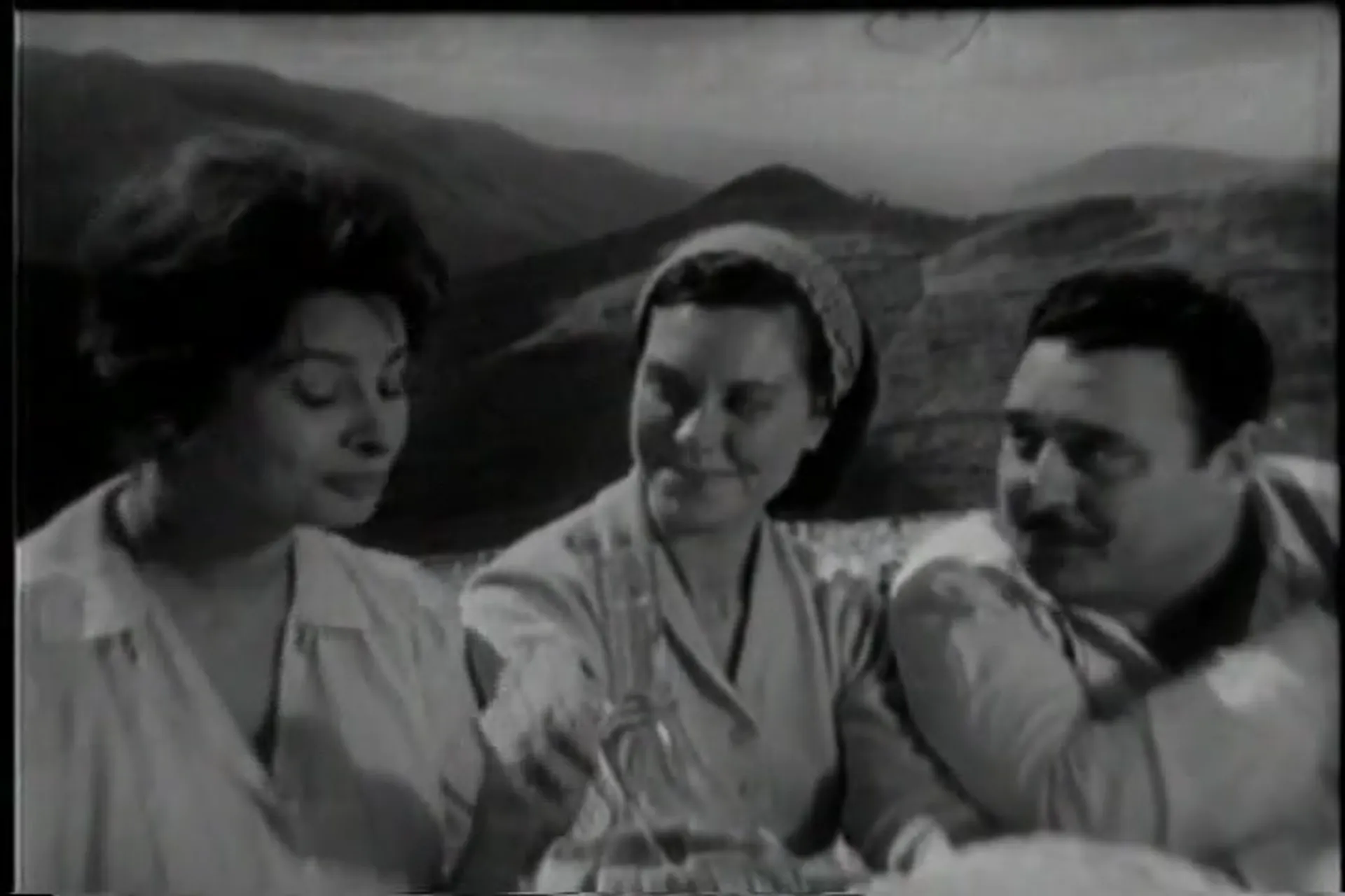 Two Women scene still 3