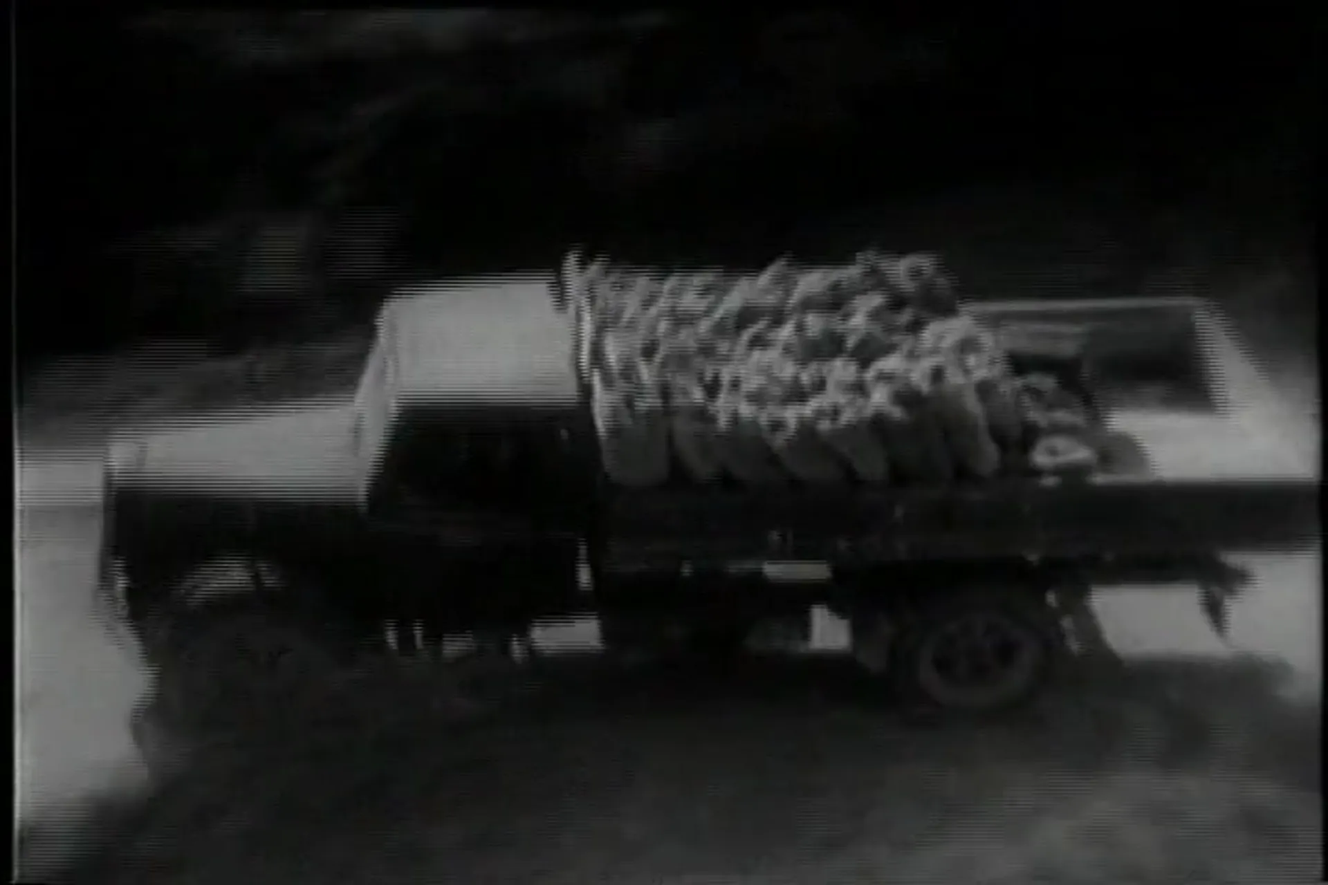 Two Women scene still 12