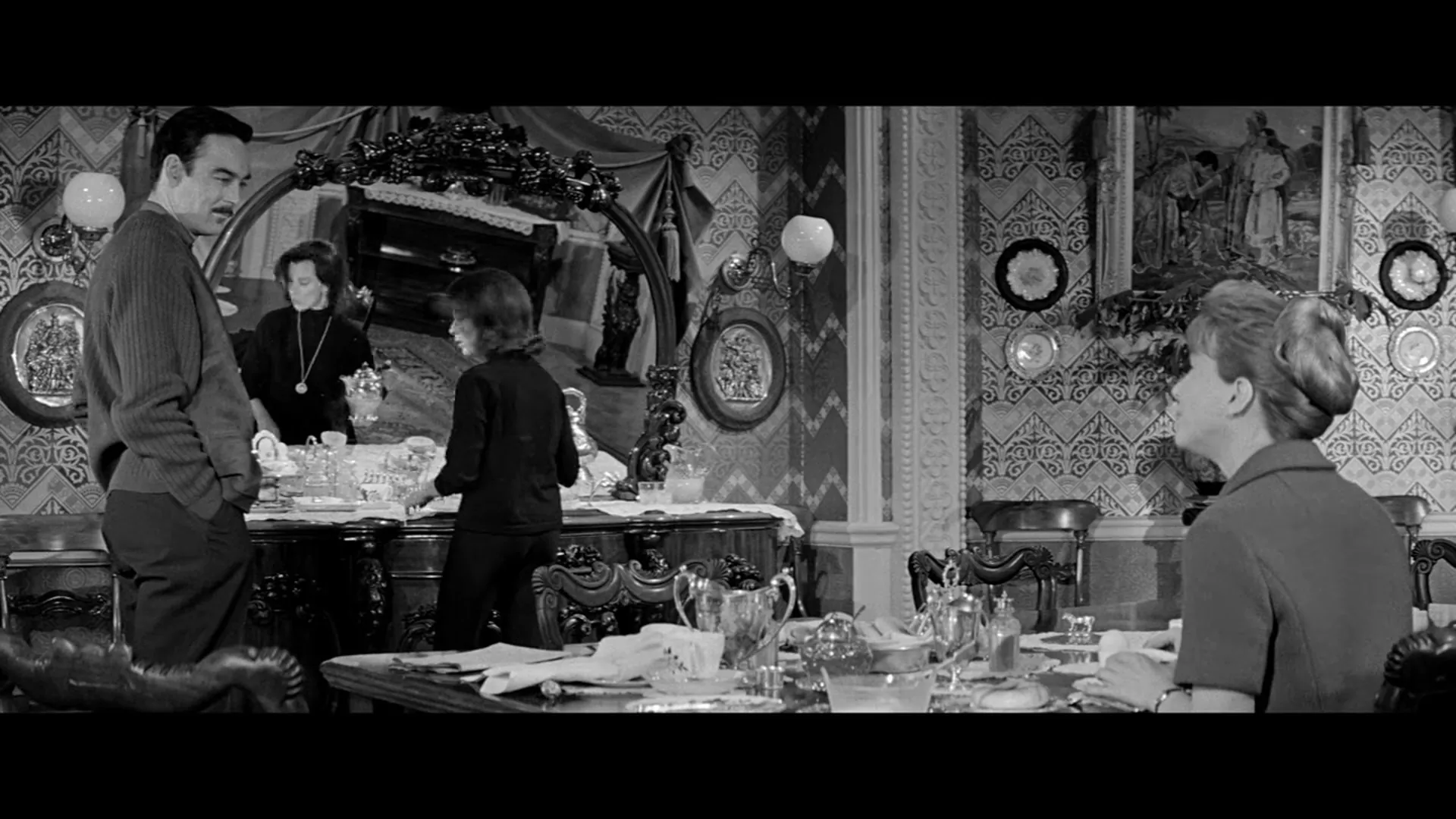The Haunting scene still 6