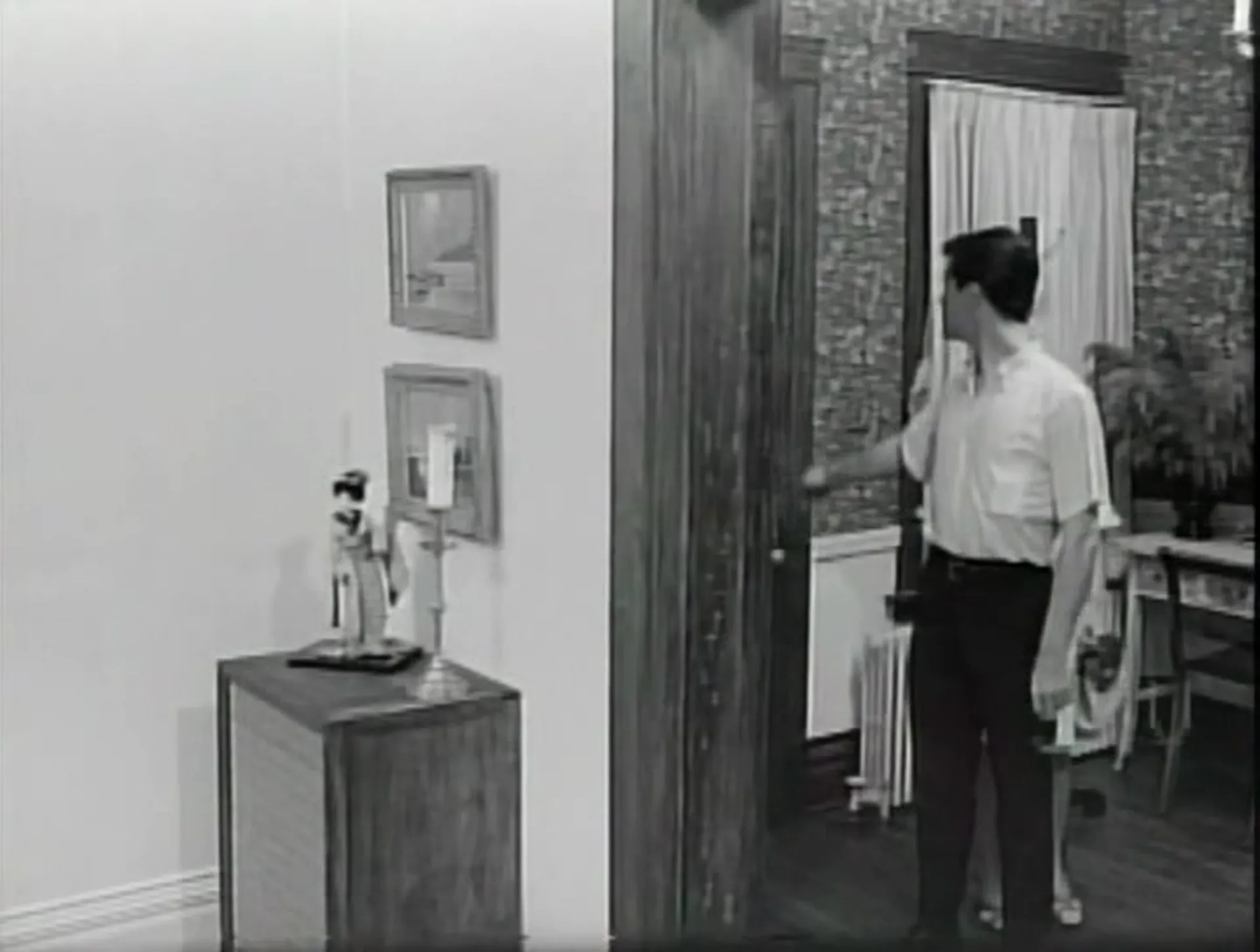Anything for Money scene still 2