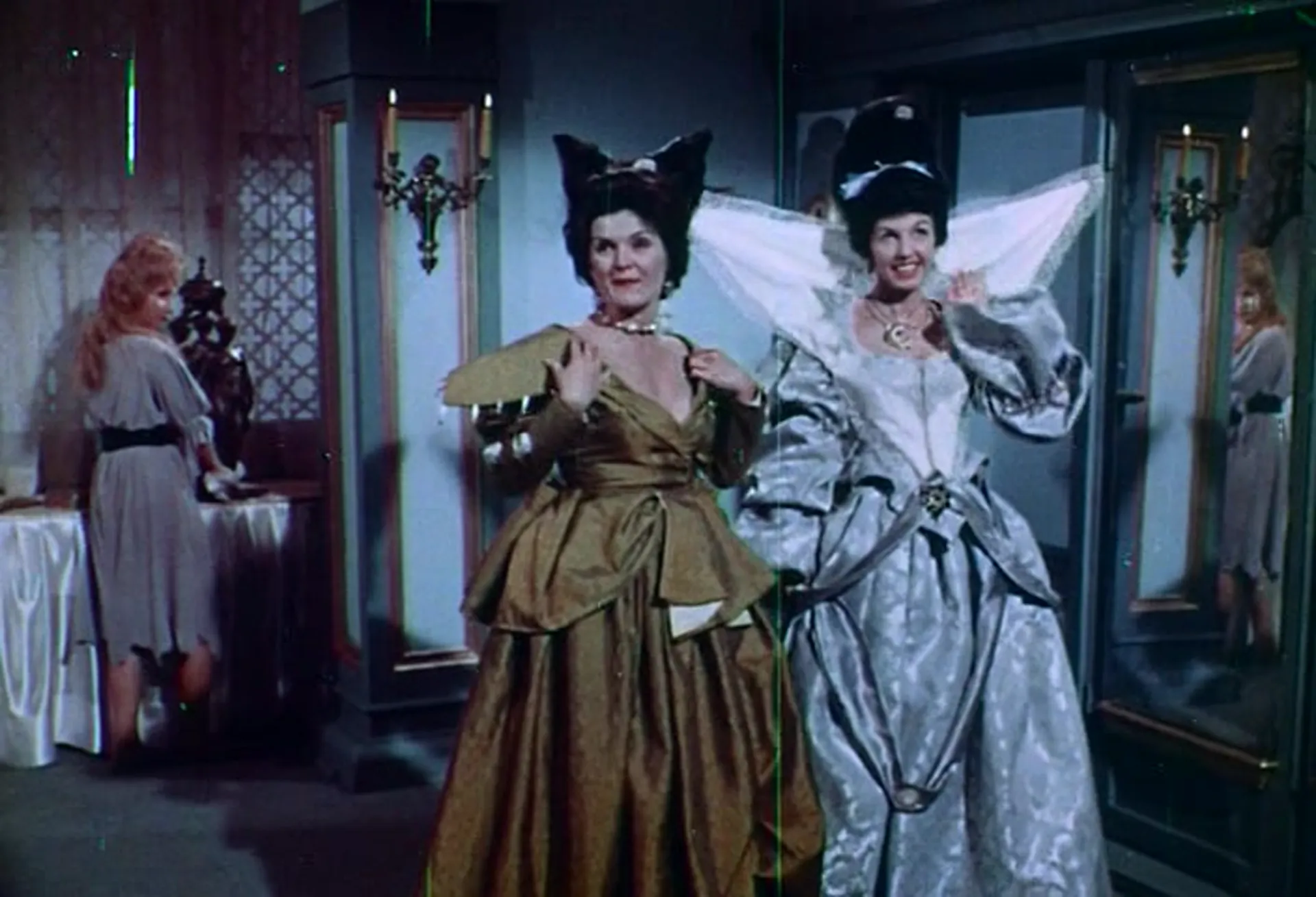 Sinderella and the Golden Bra scene still 3