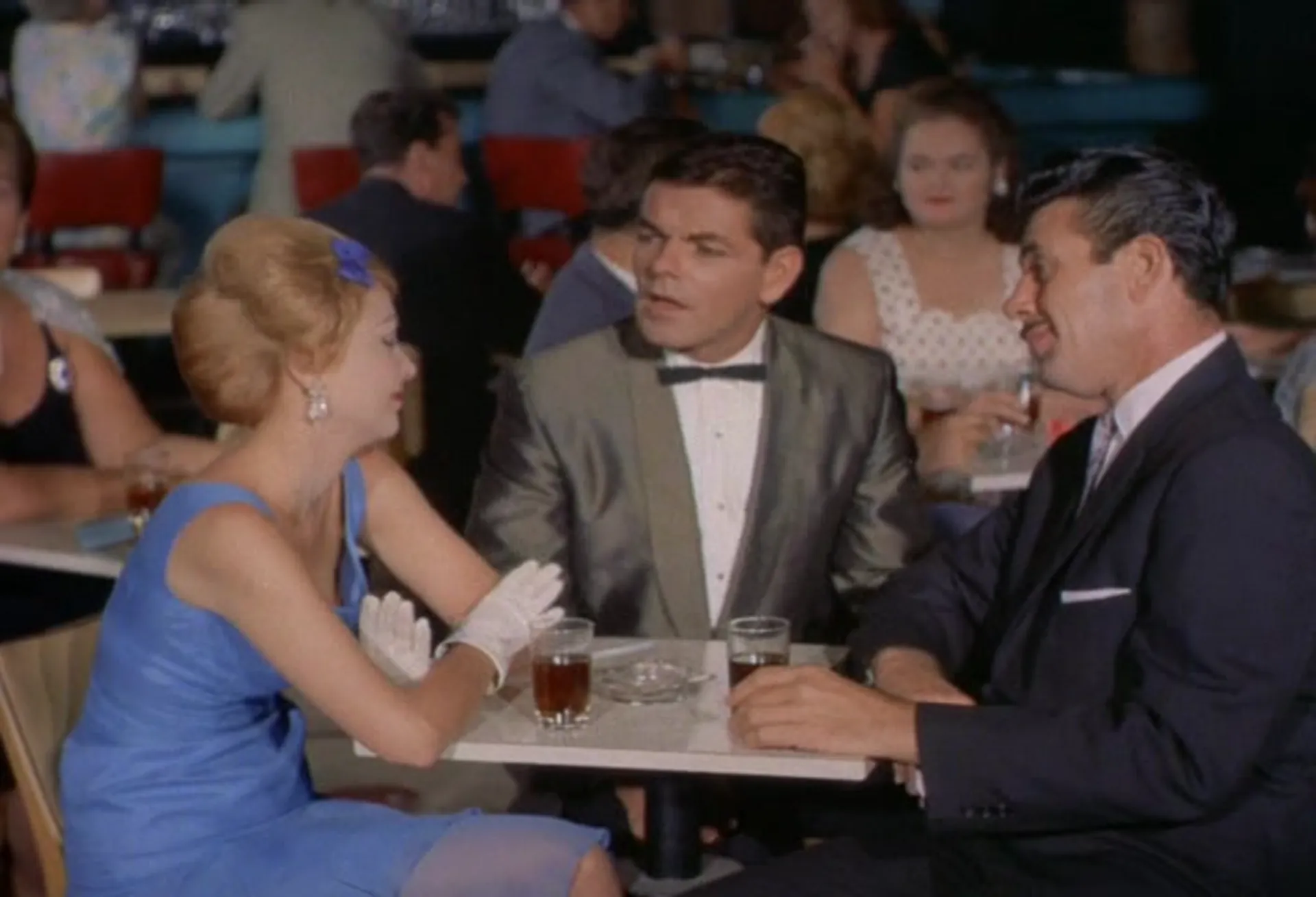 Goldilocks and the Three Bares scene still 2