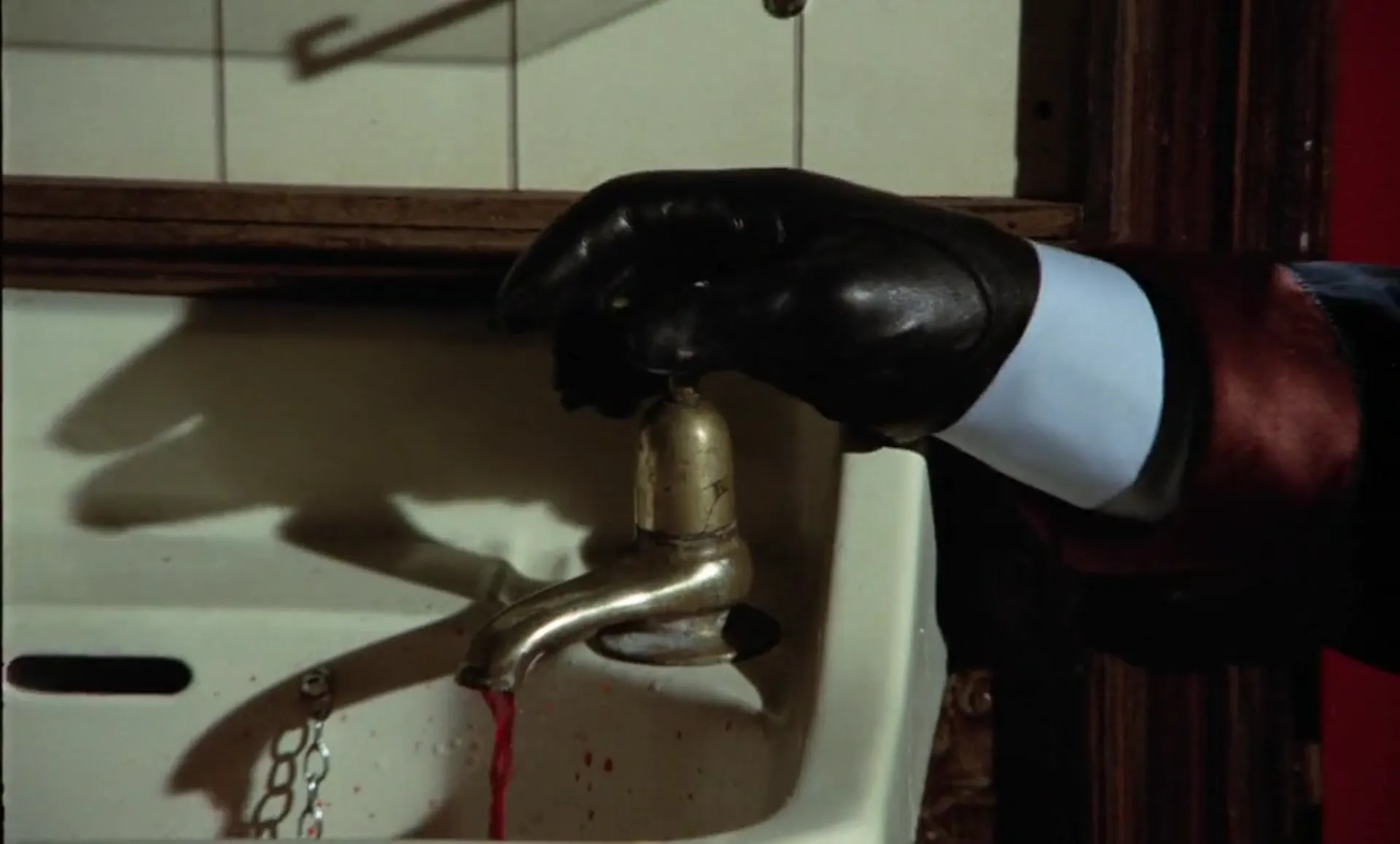 Horror Hospital scene still 4