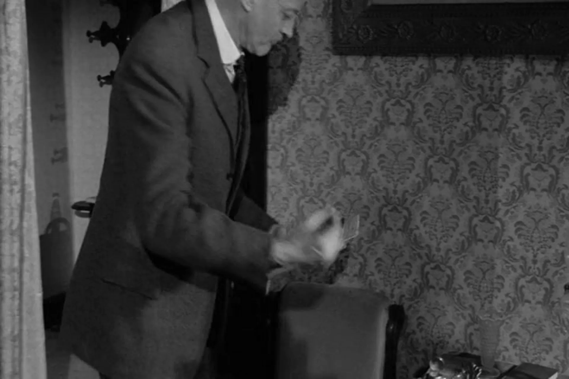 The Curse of the Living Corpse scene still 6