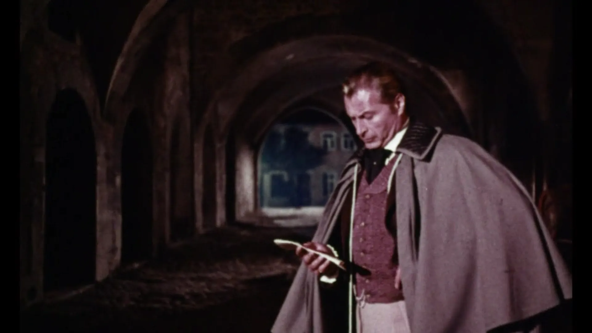 The Torture Chamber of Dr. Sadism scene still 1