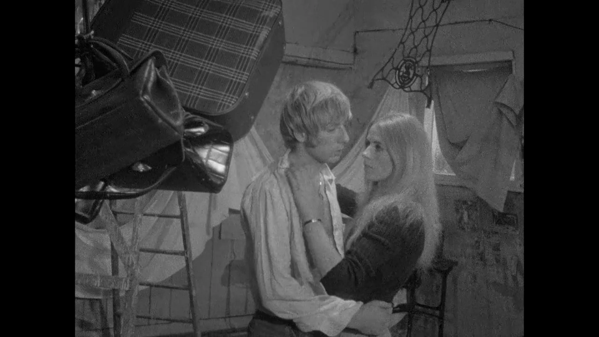 Nightbirds scene still 3