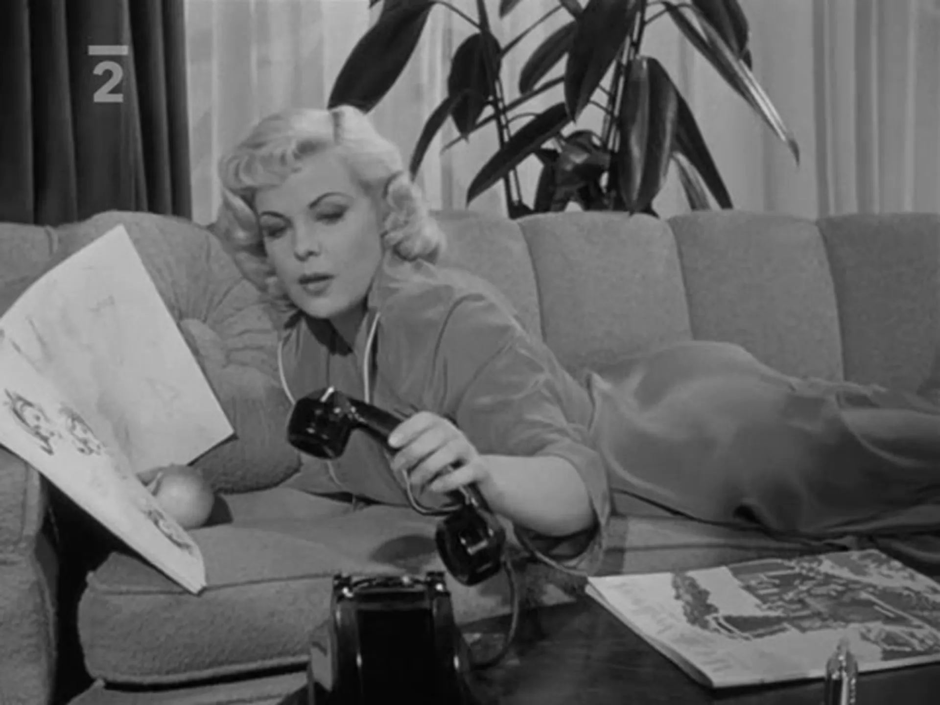 Strange Fascination scene still 6