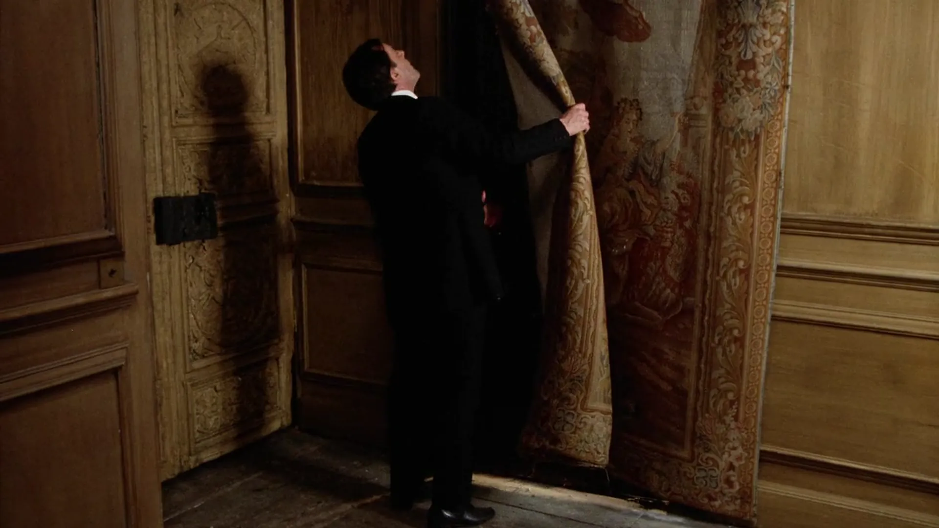 Dracula scene still 2