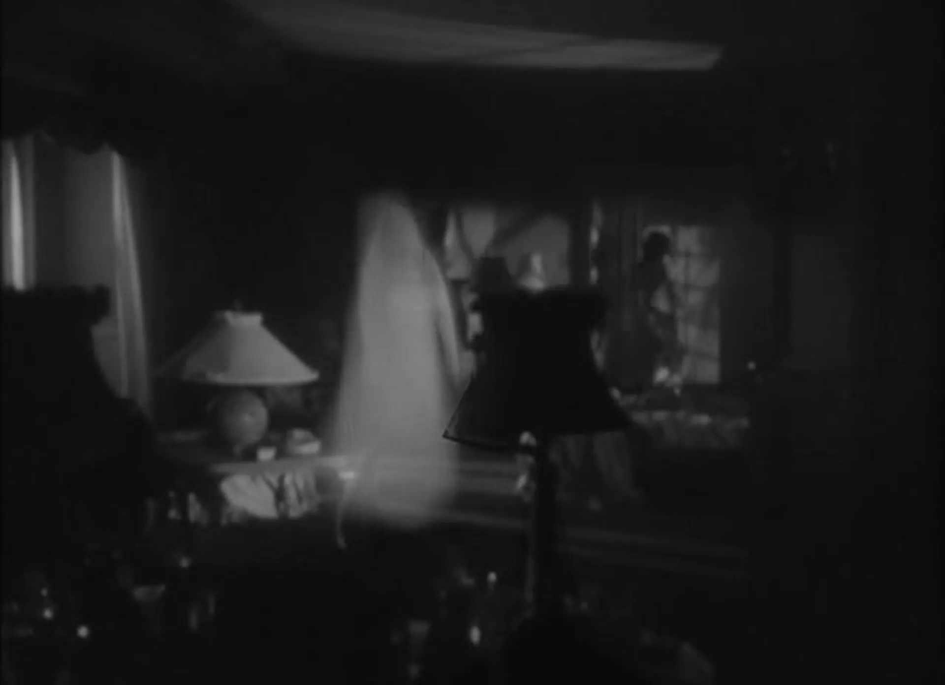 The Amazing Mr. X scene still 3