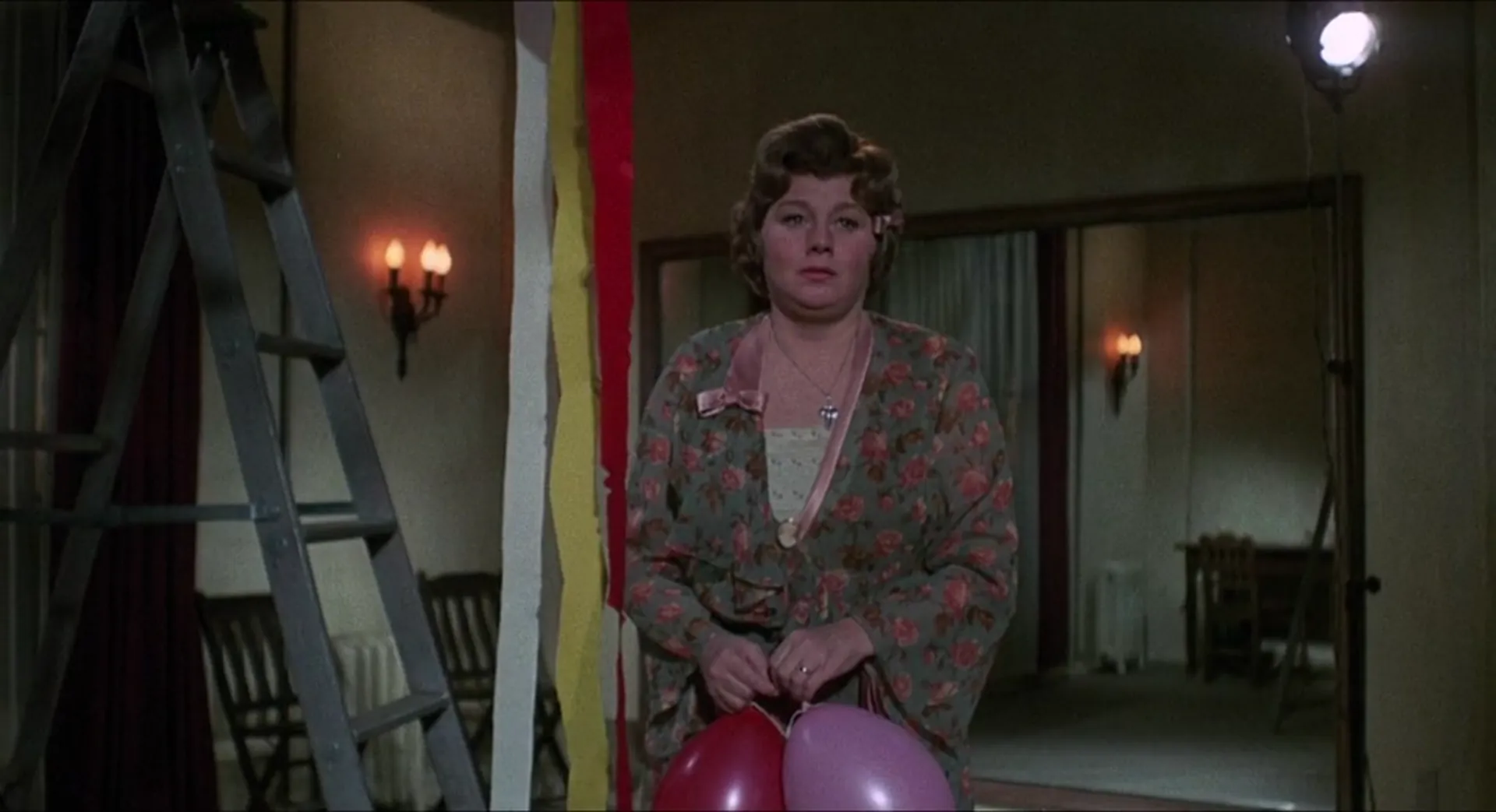 What's the Matter with Helen? scene still 5