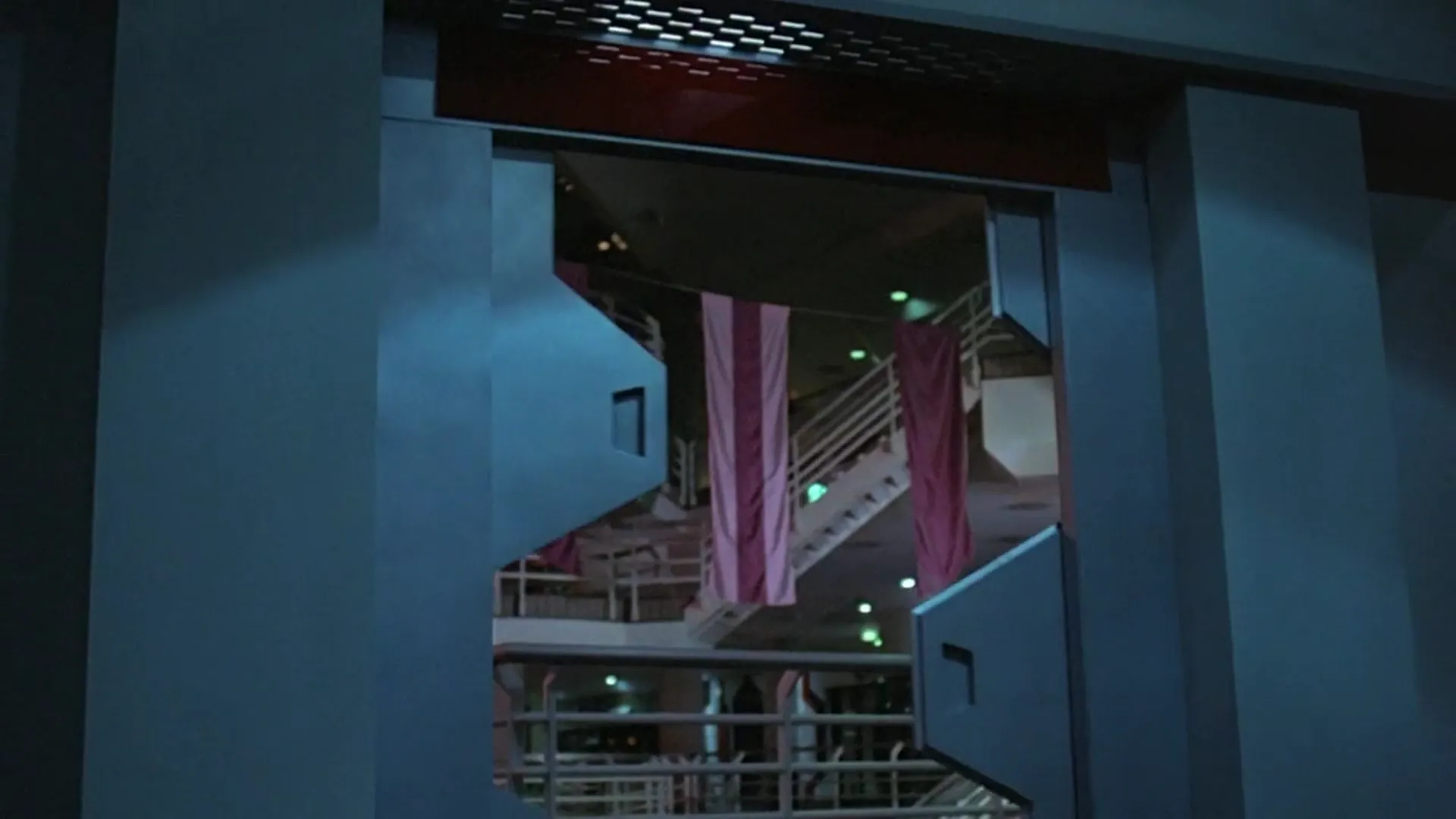Chopping Mall scene still 6