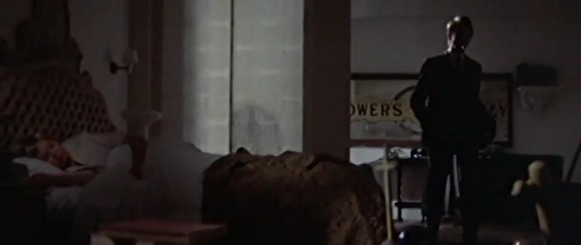 Images scene still 1