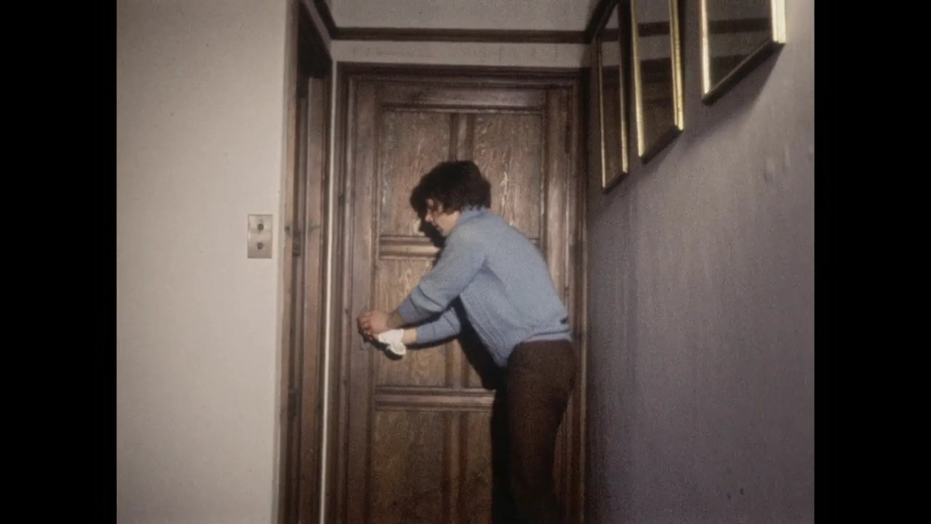 The Body Beneath scene still 8