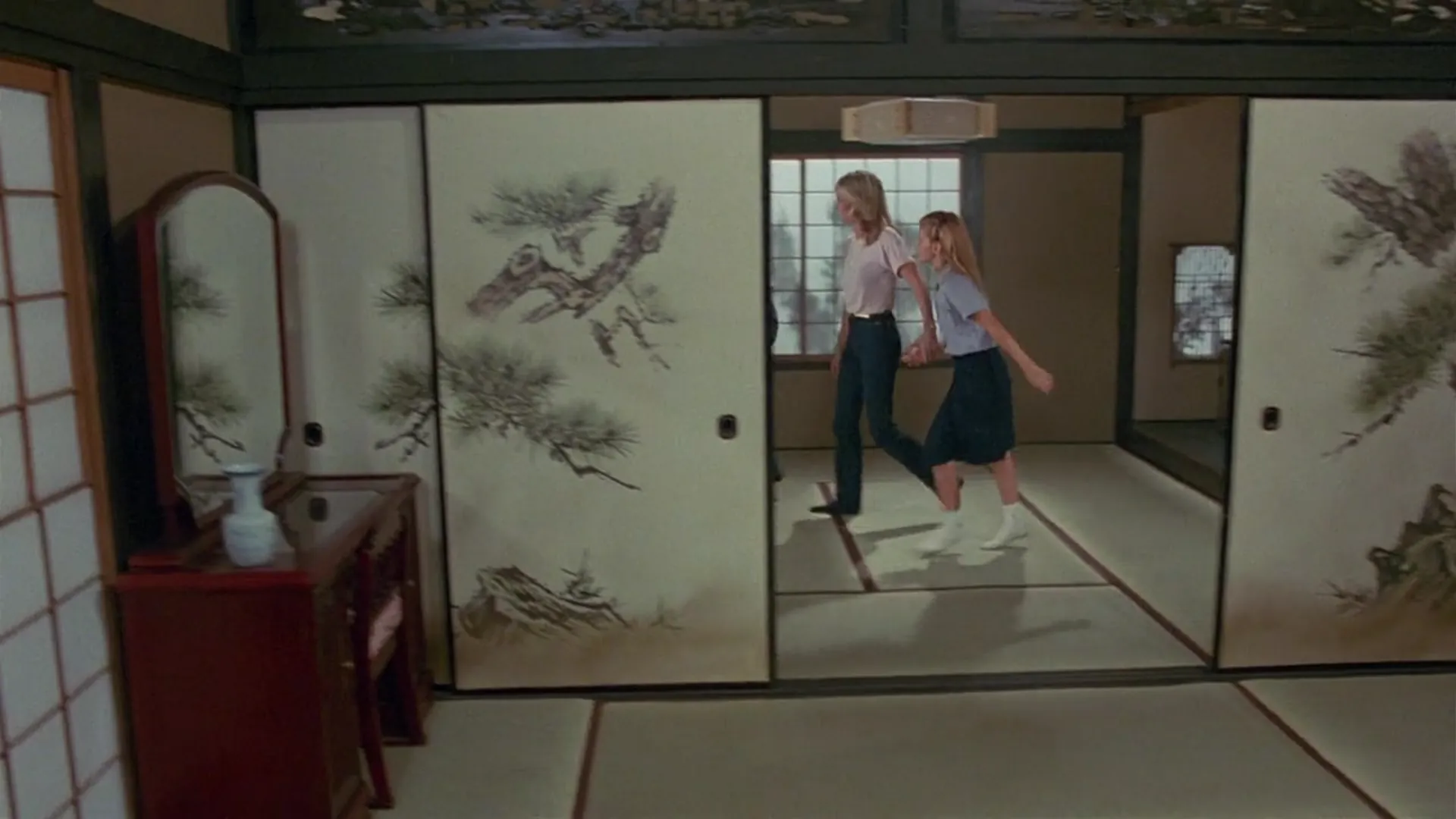 The House Where Evil Dwells scene still 2