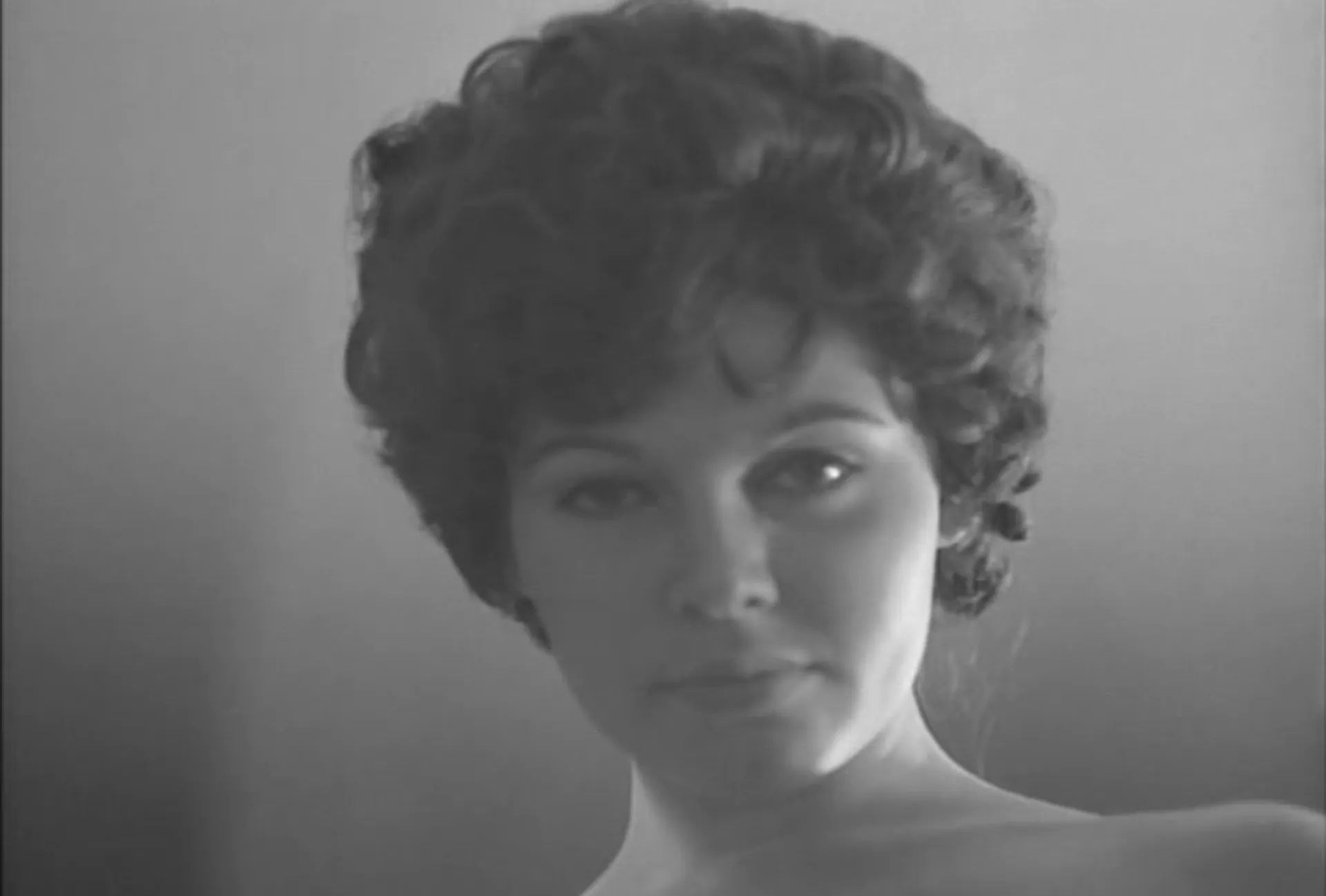 A Thousand Pleasures scene still 4