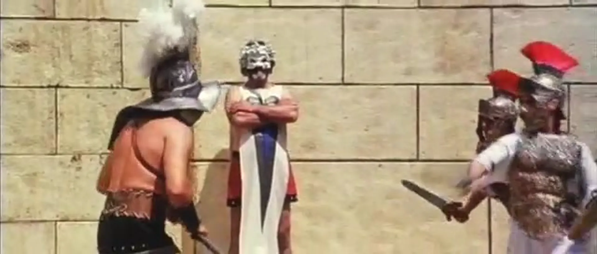 Caligula and Messalina scene still 3