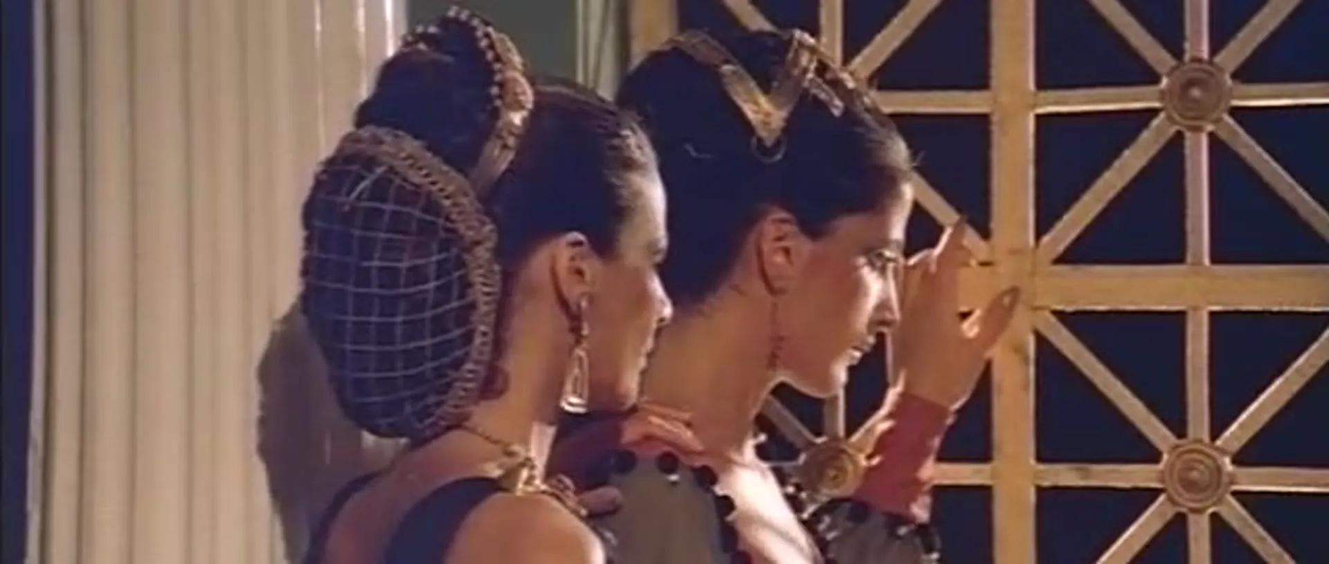 Caligula and Messalina scene still 2