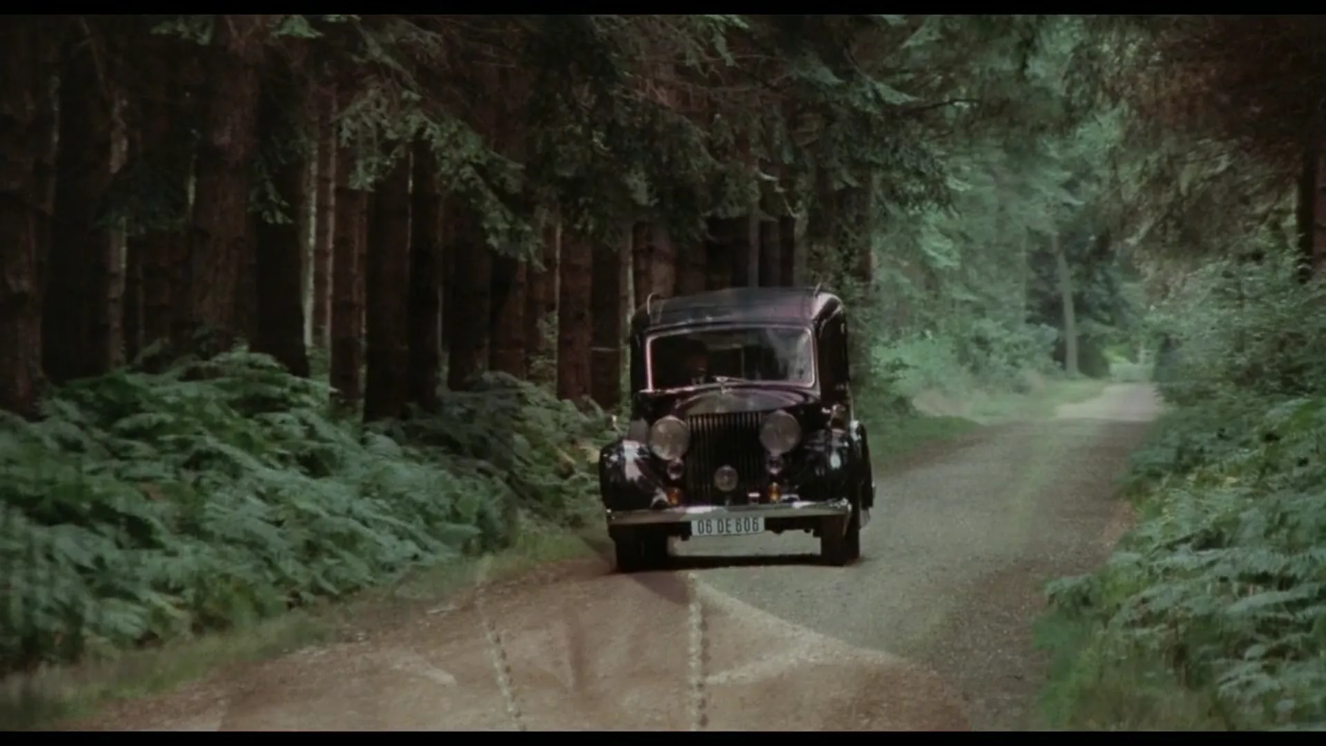 Vampira scene still 4