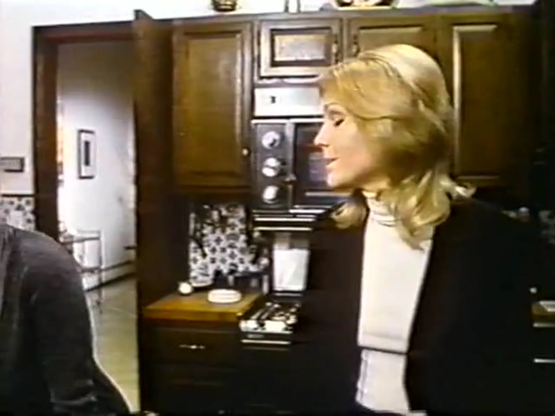 Confessions of a Young American Housewife scene still 4
