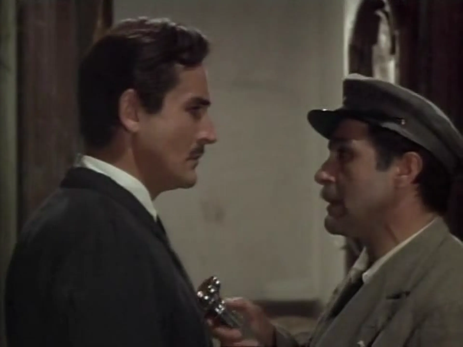 Ghosts, Italian Style scene still 3