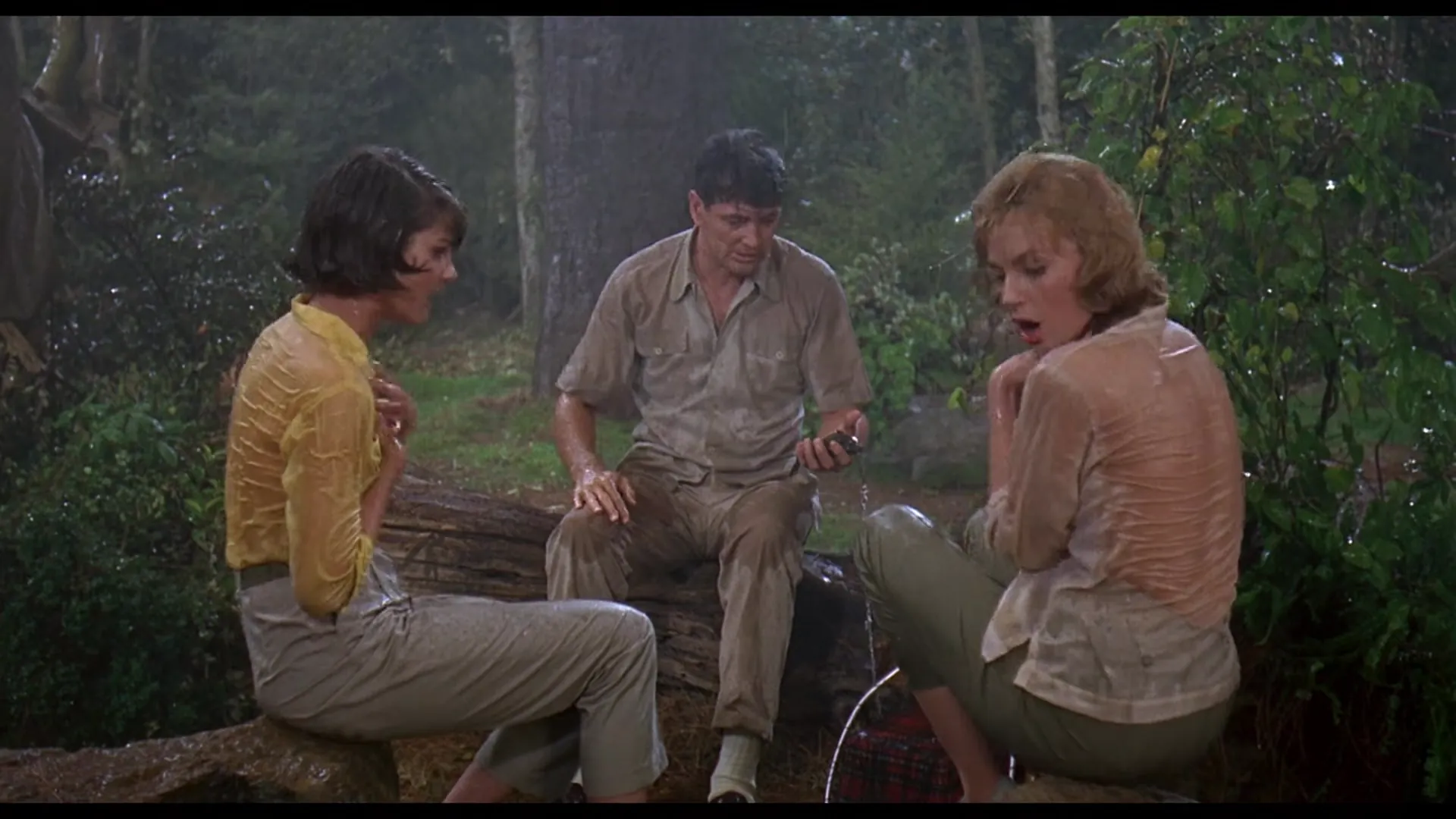 Man's Favorite Sport? scene still 6