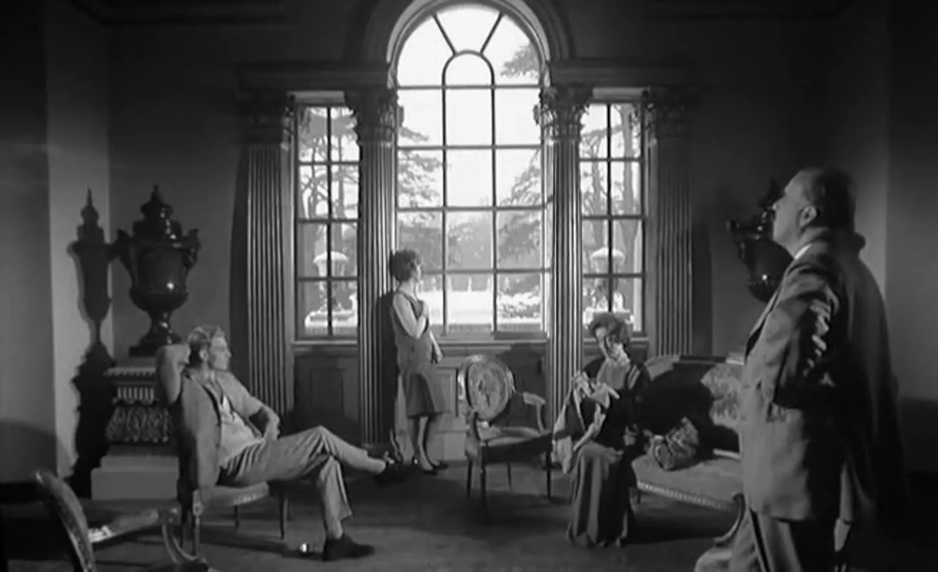 The Servant scene still 4