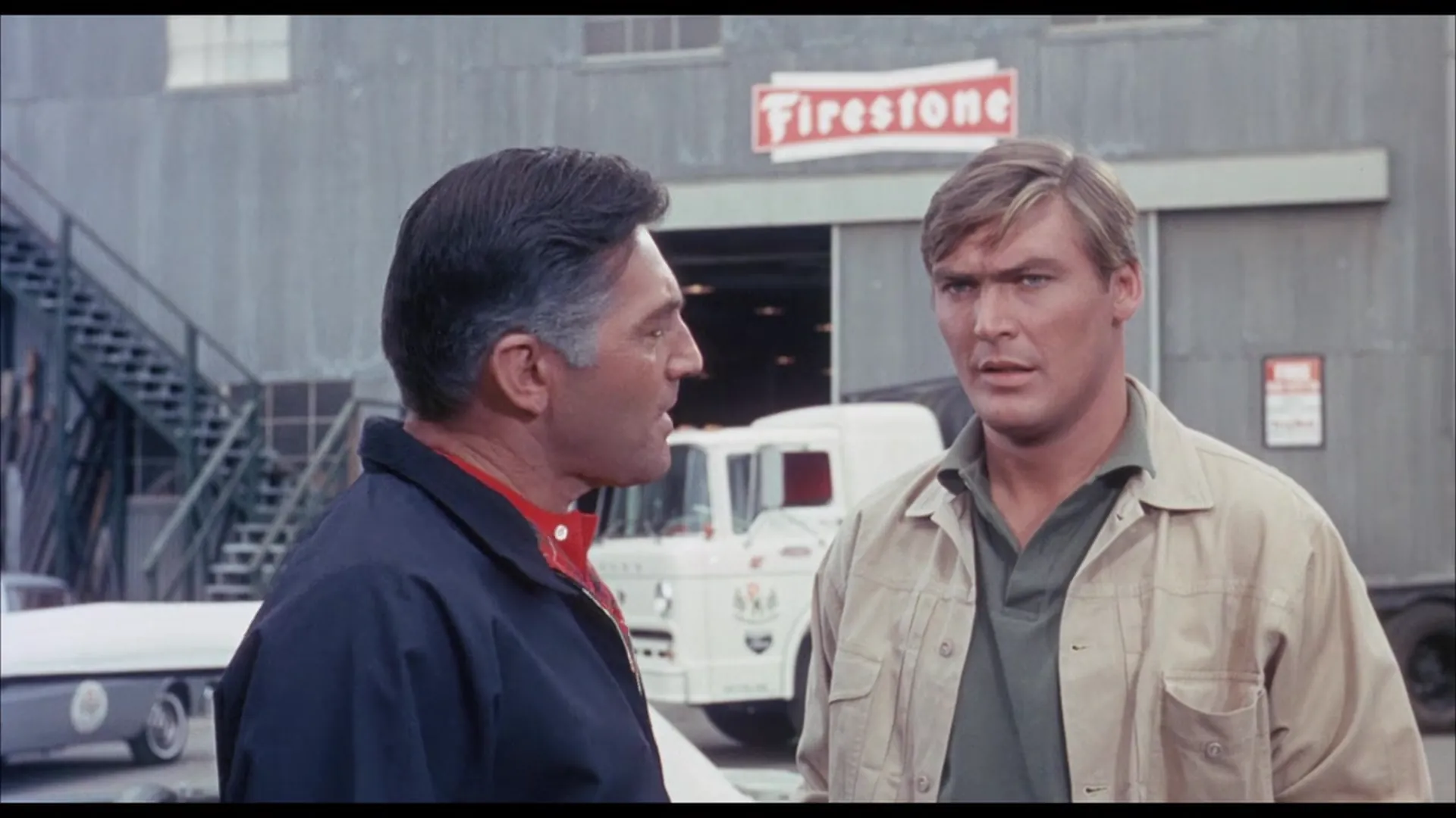 Red Line 7000 scene still 2