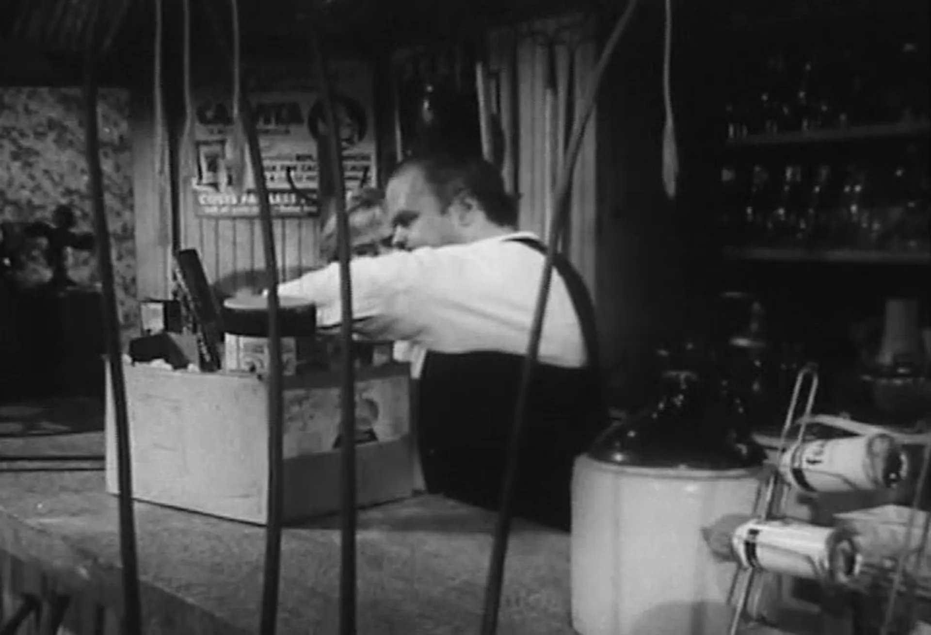 Attack of the Giant Leeches scene still 3