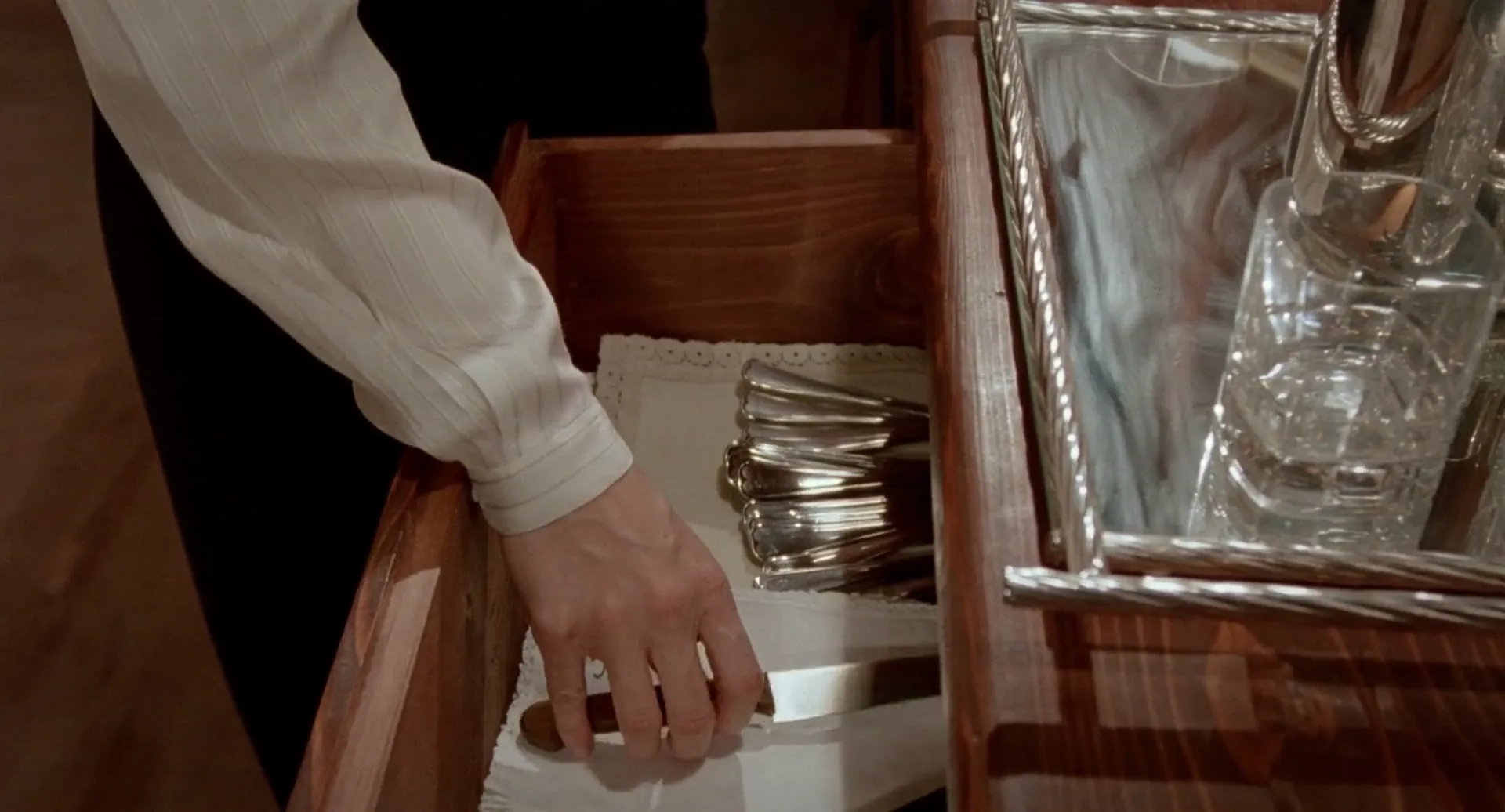 The Caller scene still 4