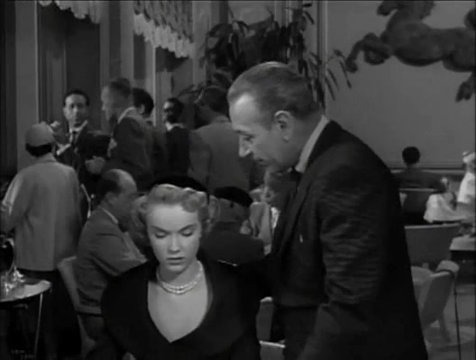 Rogue Cop scene still 1