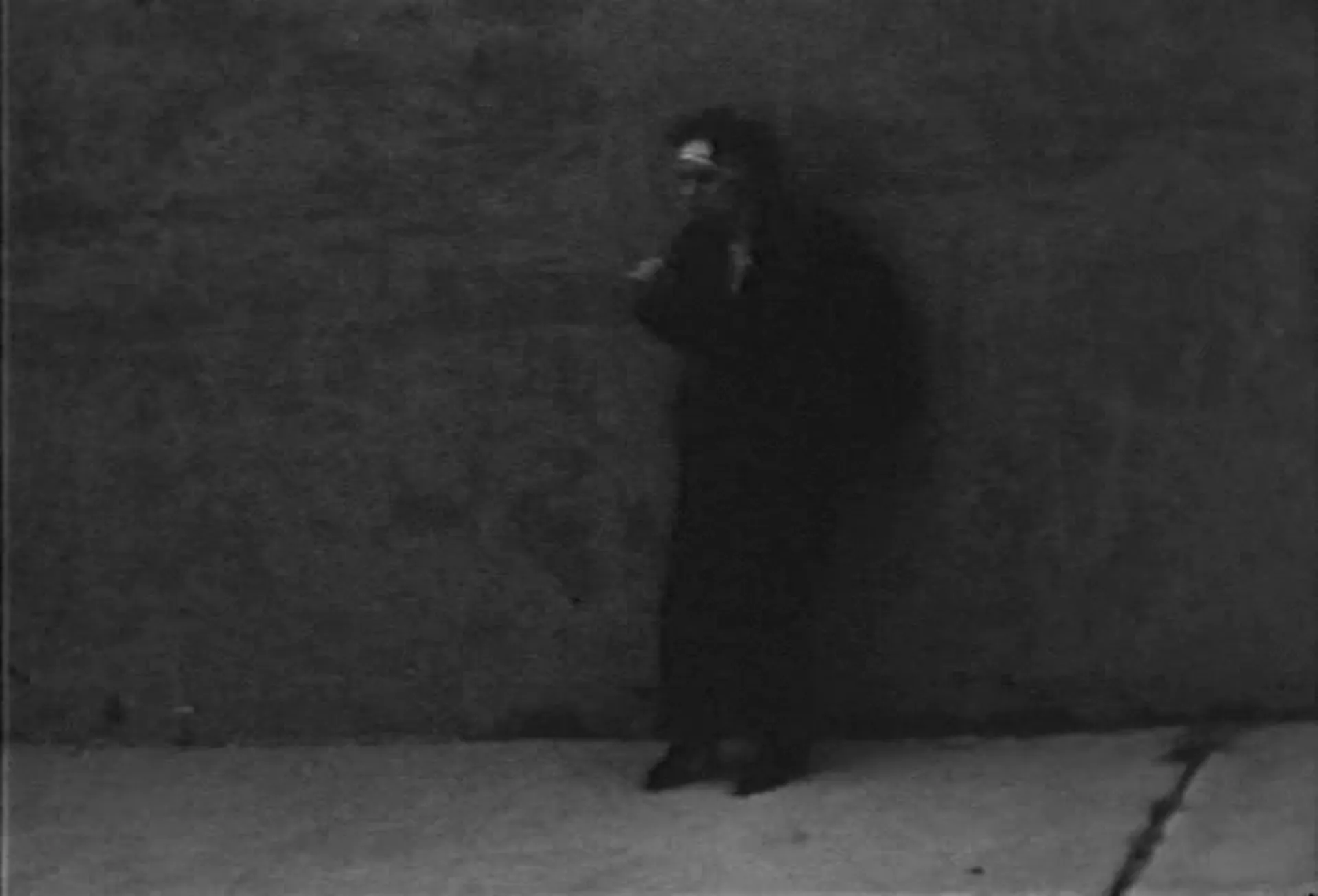 Mondo Trasho scene still 6