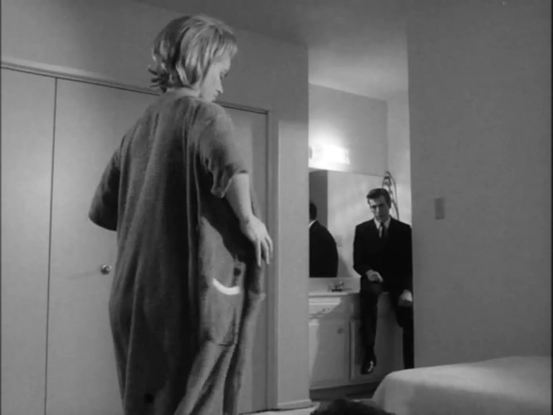 A Smell of Honey, a Swallow of Brine scene still 3