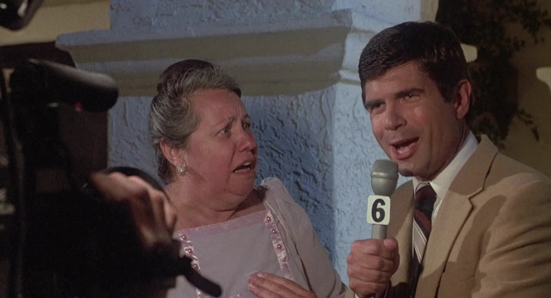 Return of the Killer Tomatoes! scene still 5