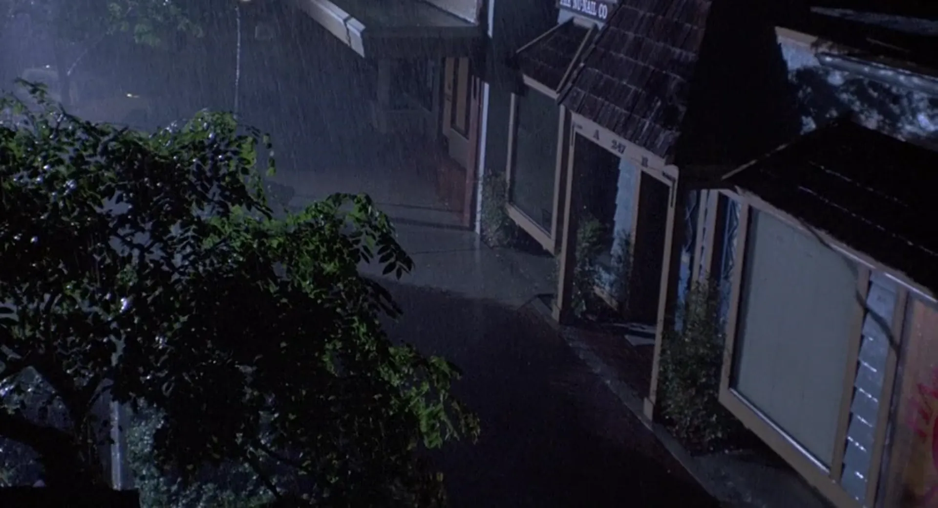 Return of the Killer Tomatoes! scene still 2