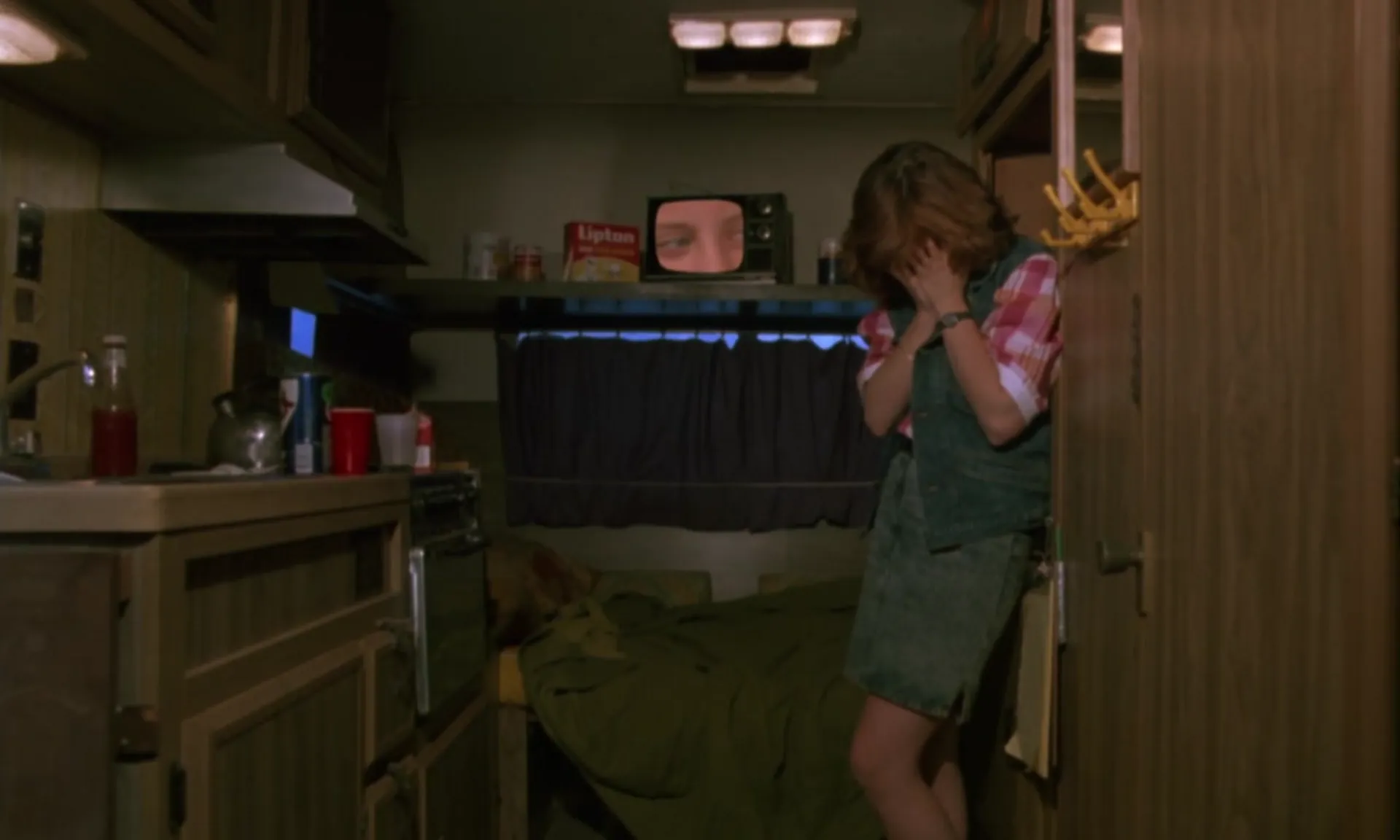 Ghosthouse scene still 4