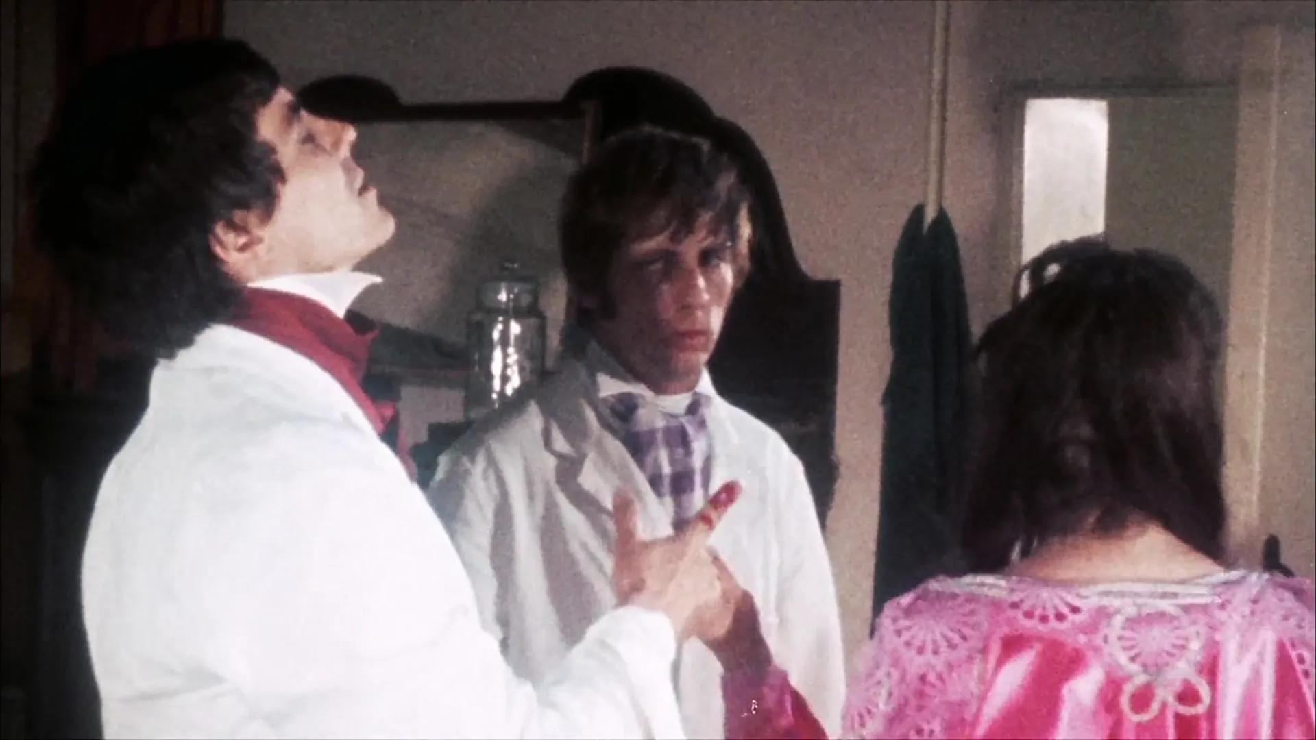 The Man with Two Heads scene still 3