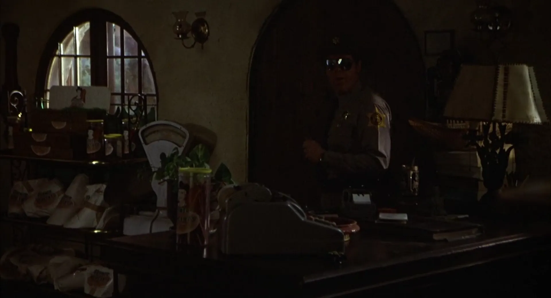 Motel Hell scene still 1