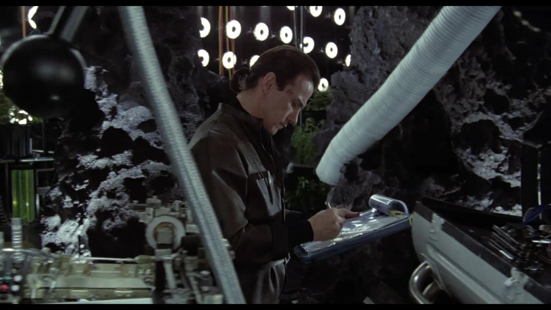 Saturn 3 scene still 3