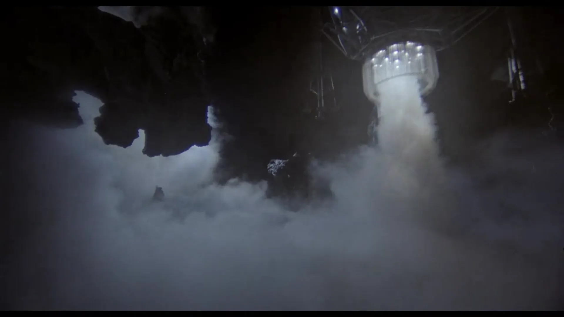 Saturn 3 scene still 1
