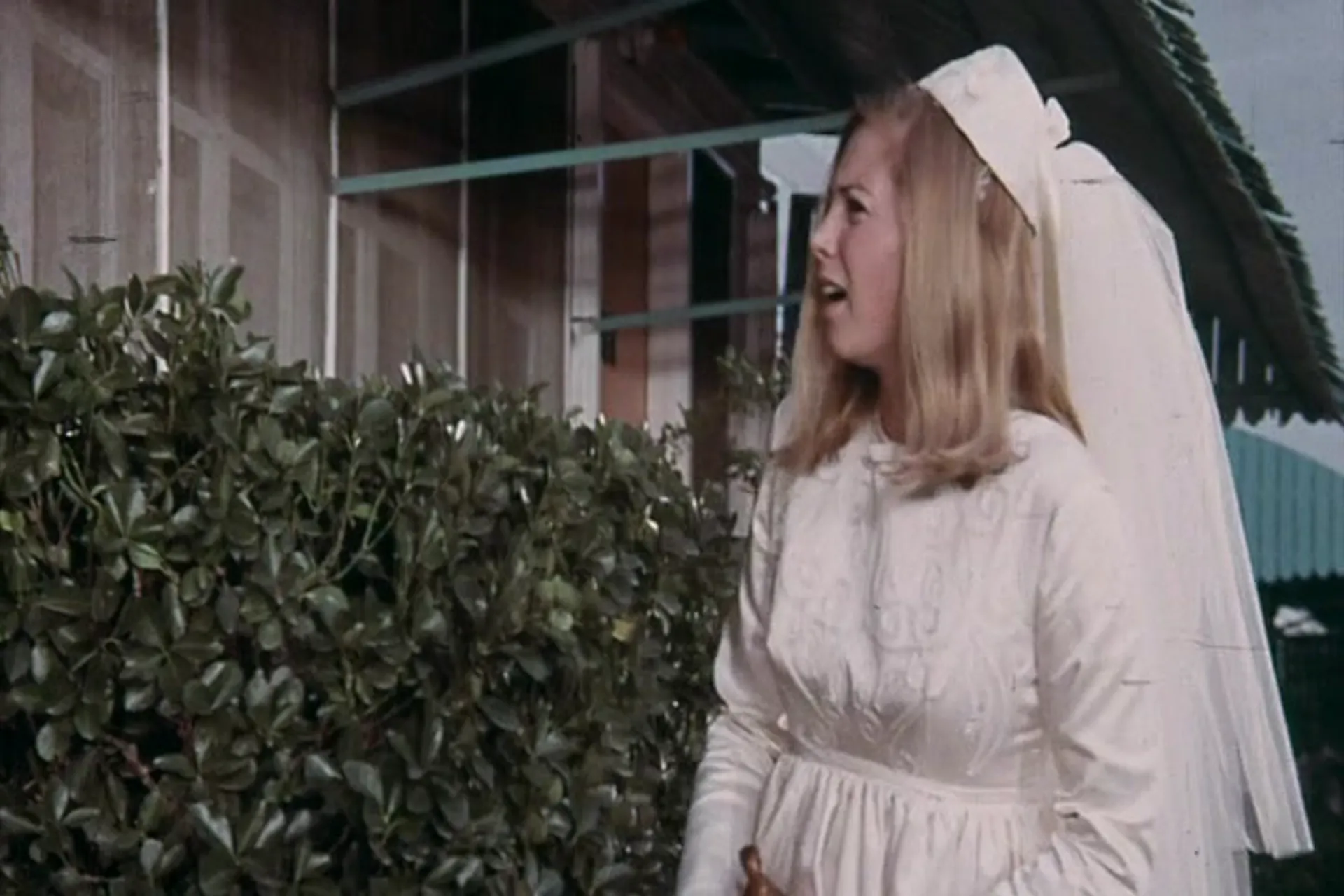 The Loners scene still 6