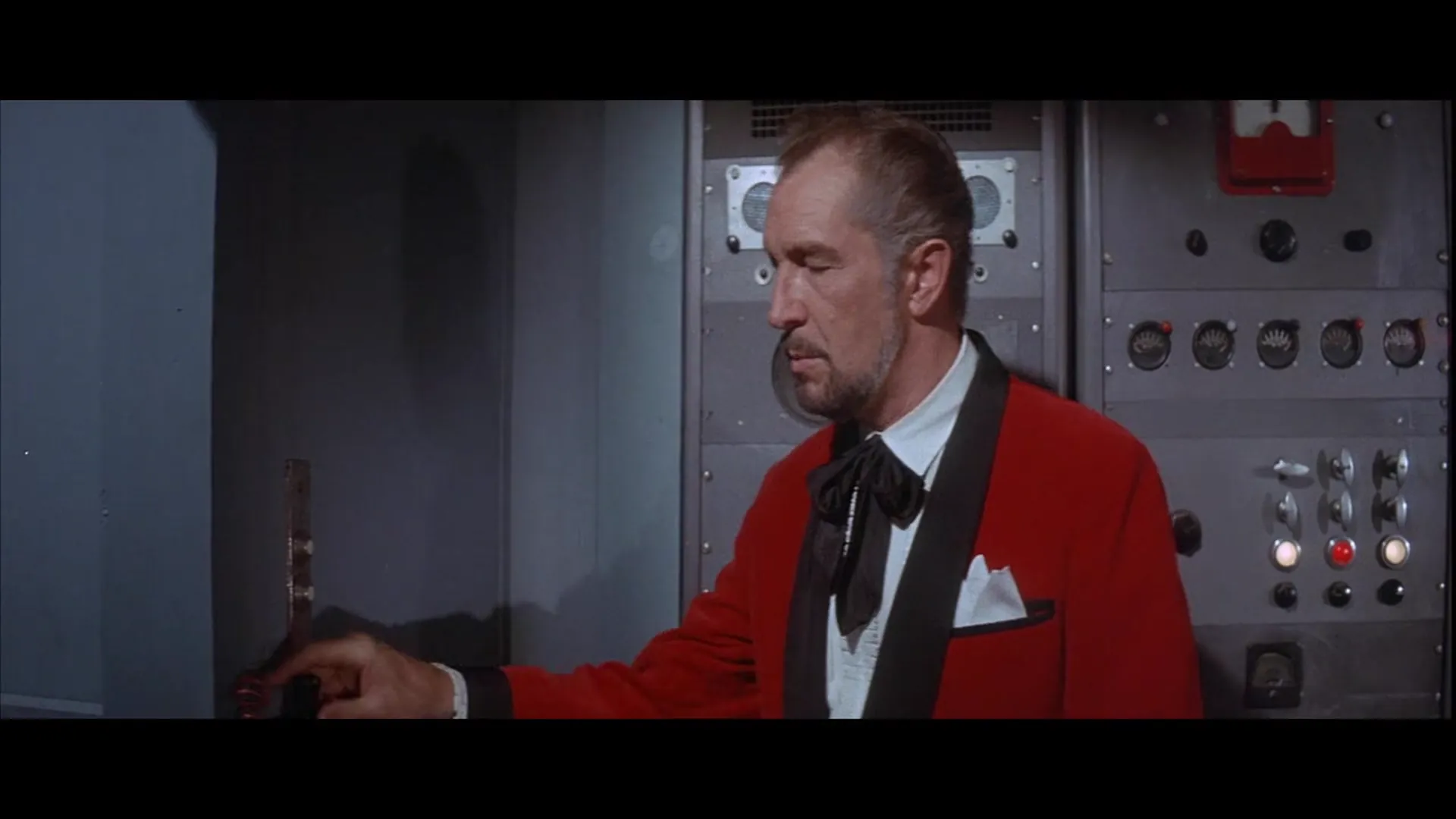 Dr. Goldfoot and the Bikini Machine scene still 6