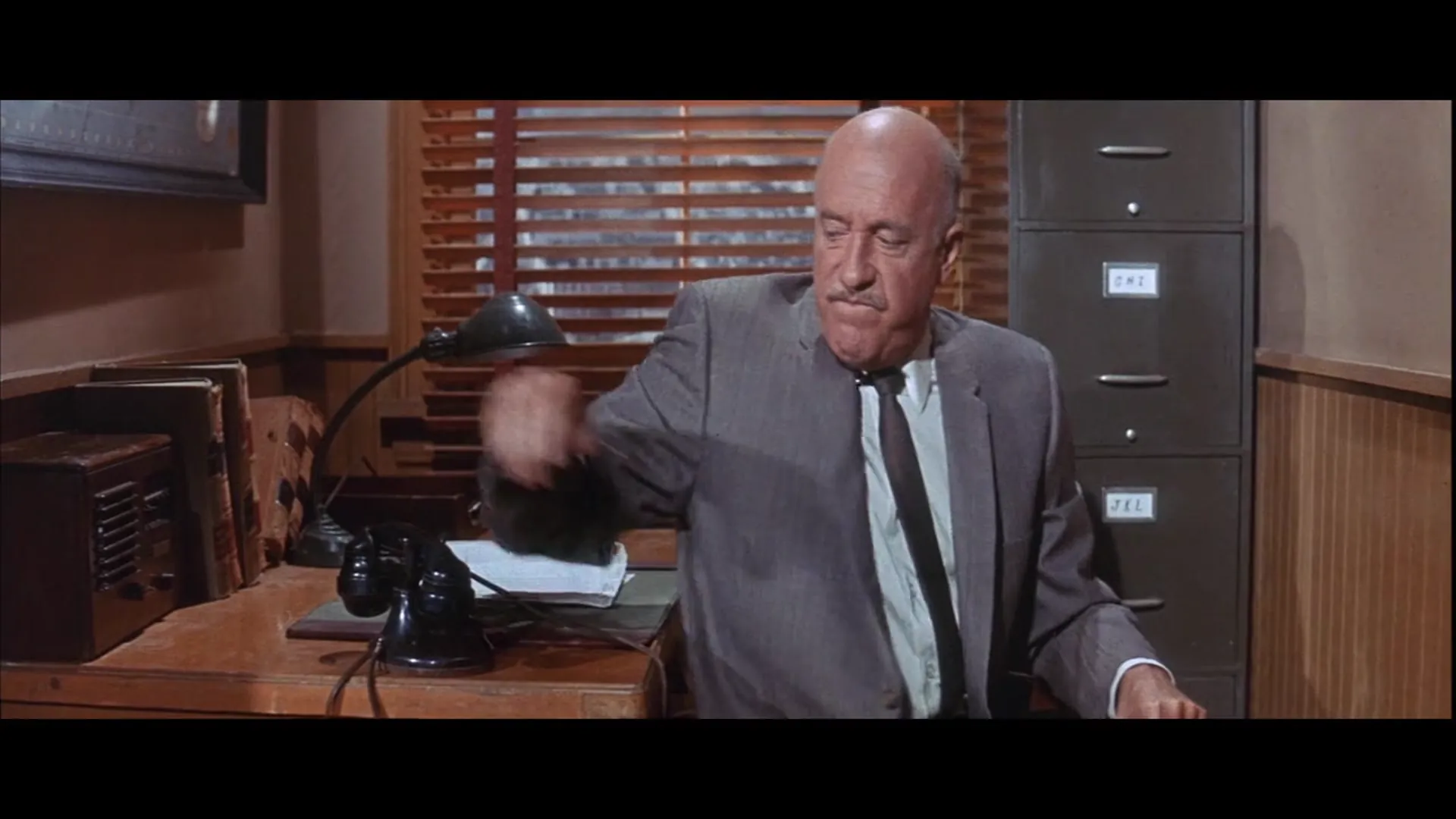 Dr. Goldfoot and the Bikini Machine scene still 5