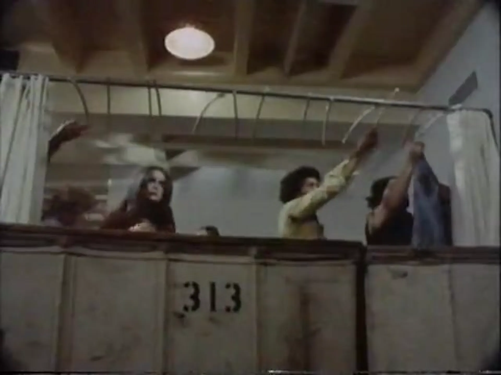 Women in Chains scene still 2