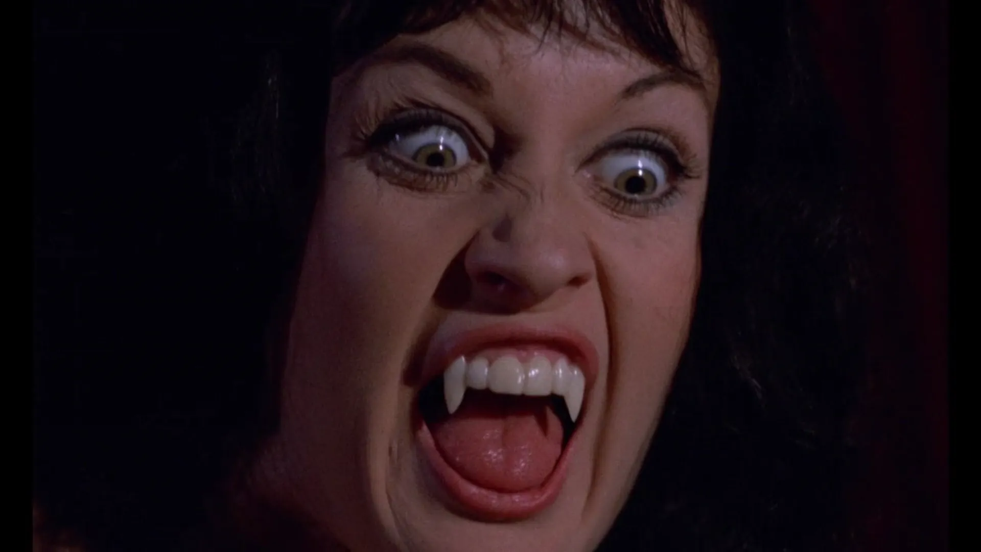 Scars of Dracula scene still 5